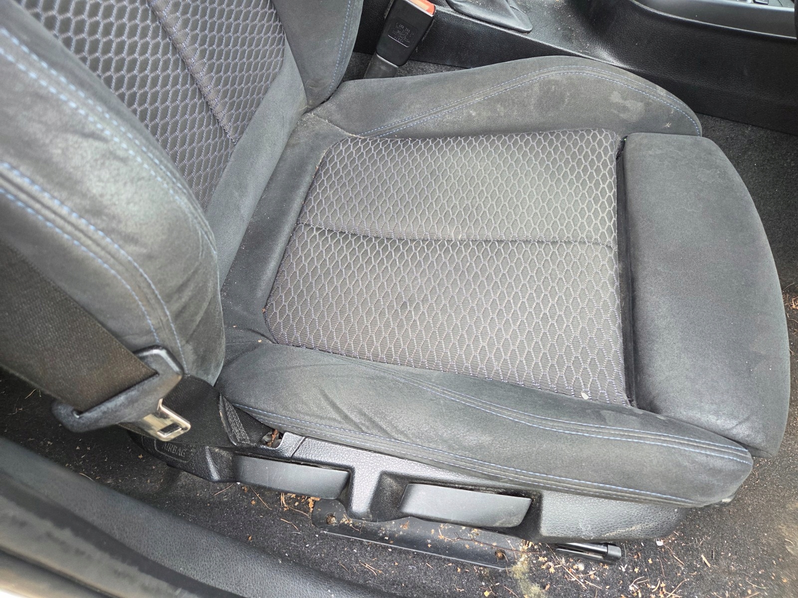 Sièges BMW F20 M Sport Pack Complet OEM 7392477 image 10