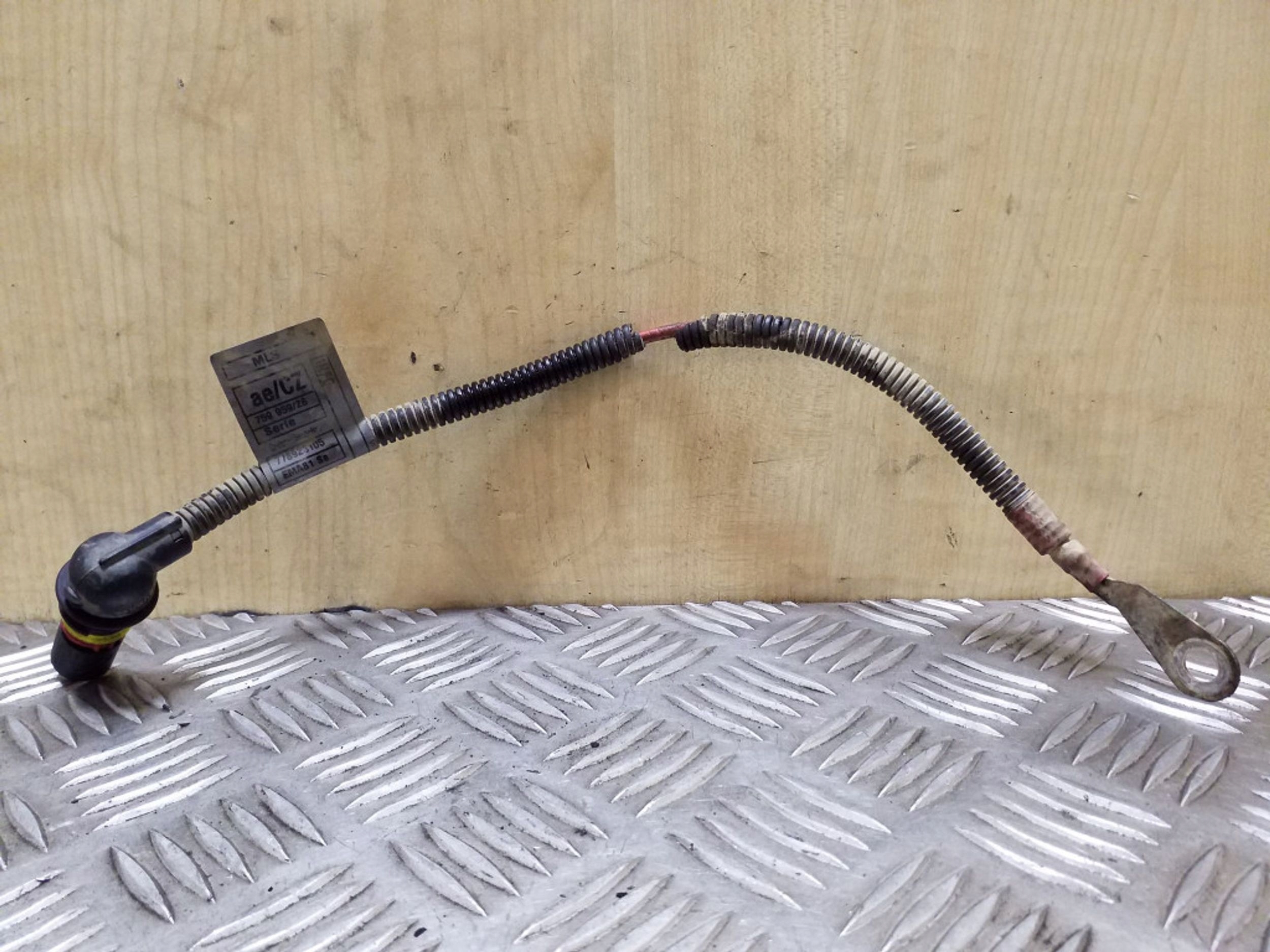 BMW 5 E60 E61 2010 Front Glow Plug Wire OEM 778923105 image 2