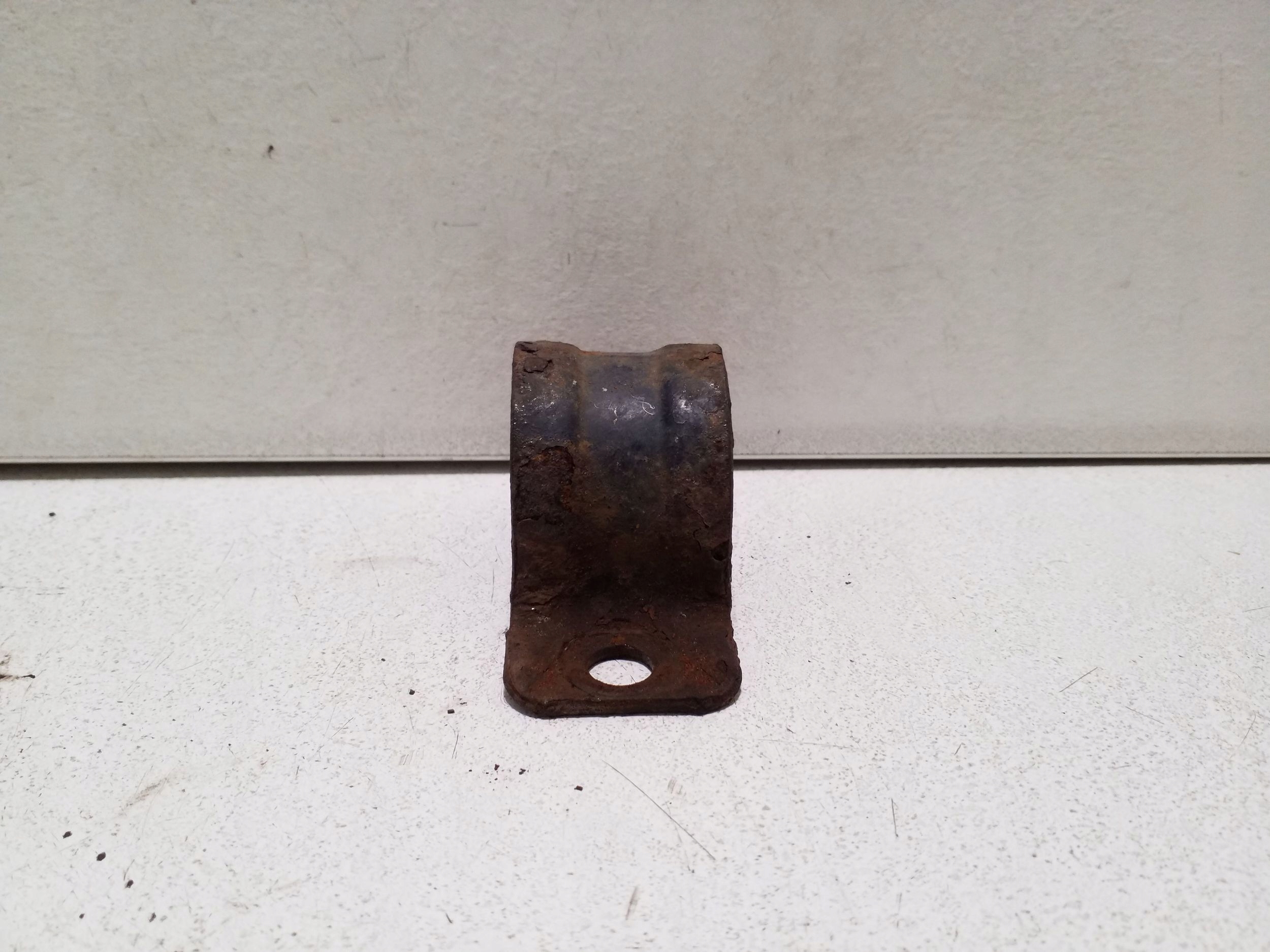Chevrolet Captiva etumainen stabilisaattorin kiinnike VAL290676