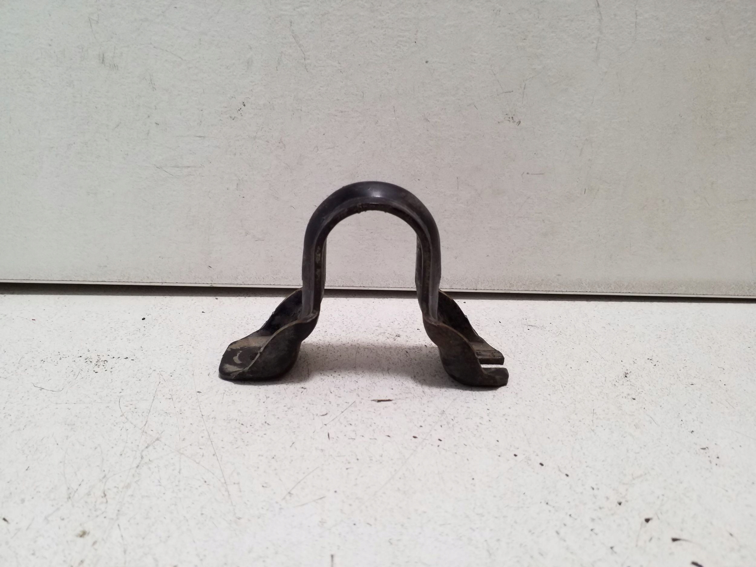 Nissan Leaf I (ZE0) Front Stabilizer Bracket VAL290214 image 3