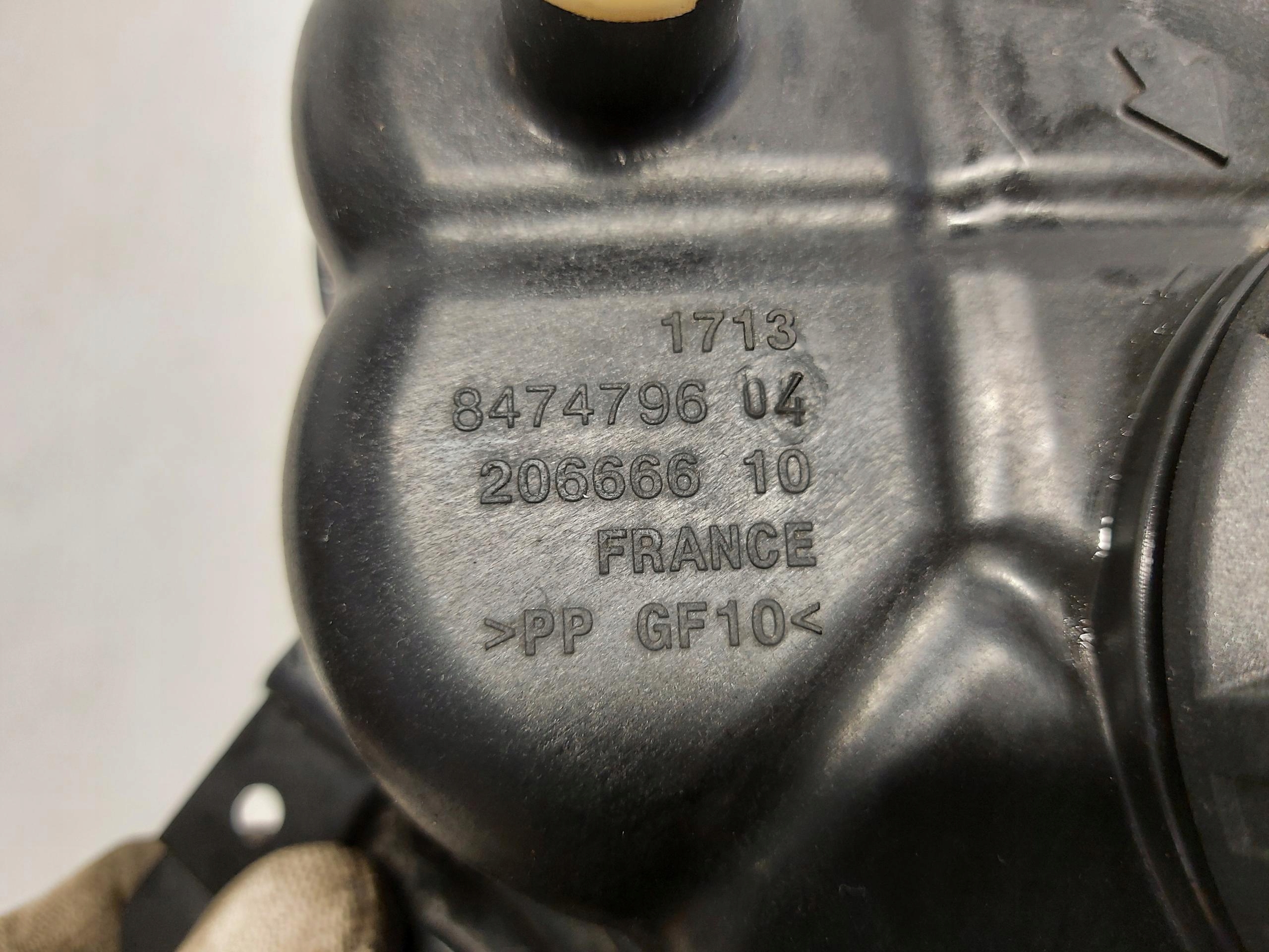 BMW iX i20 2023 Xdrive50 Ausgleichsbehälter OEM 8474796-JLK01 image 4