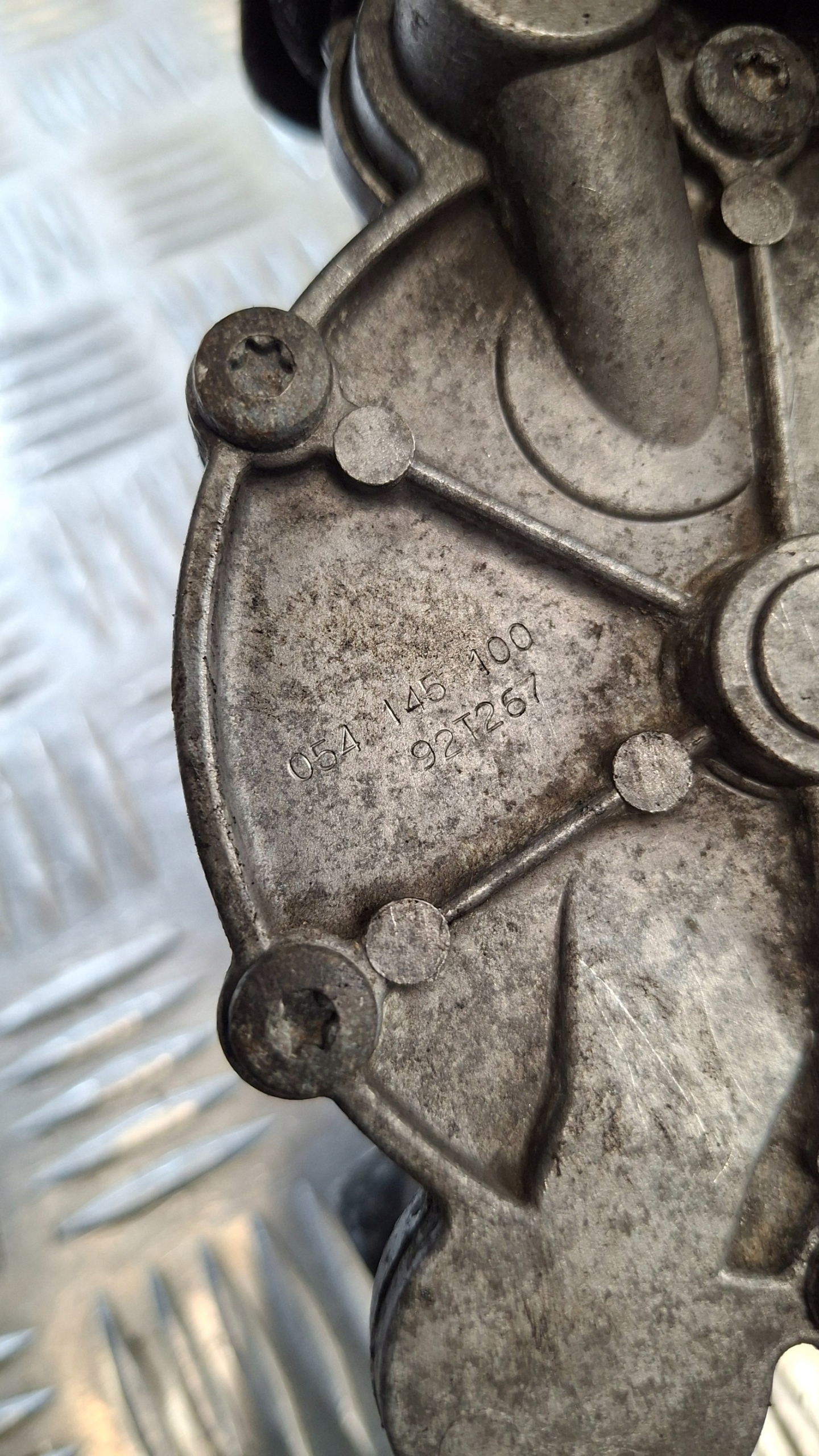 Imupumppu Audi 100 C3 2.3 OEM 054145100 image 8