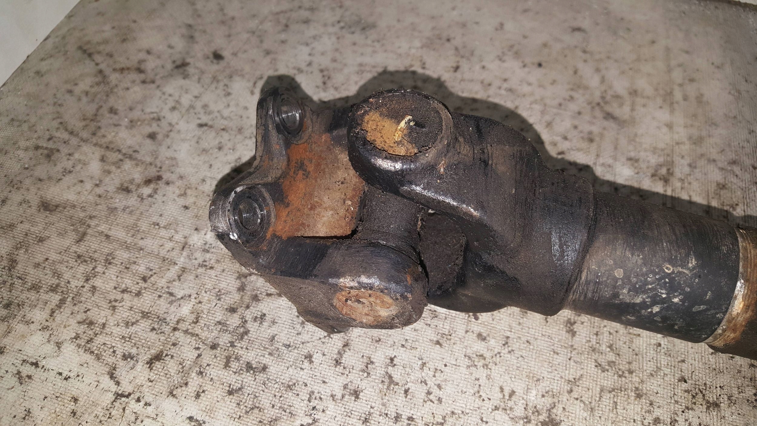 Etuakselin vetoakseli lyhyt 3310009001 65cm SsangYong Kyron 2.0 XDi 05-