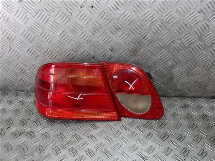 Left Rear Lamp Mercedes W210 A2108204364 A2108200964
