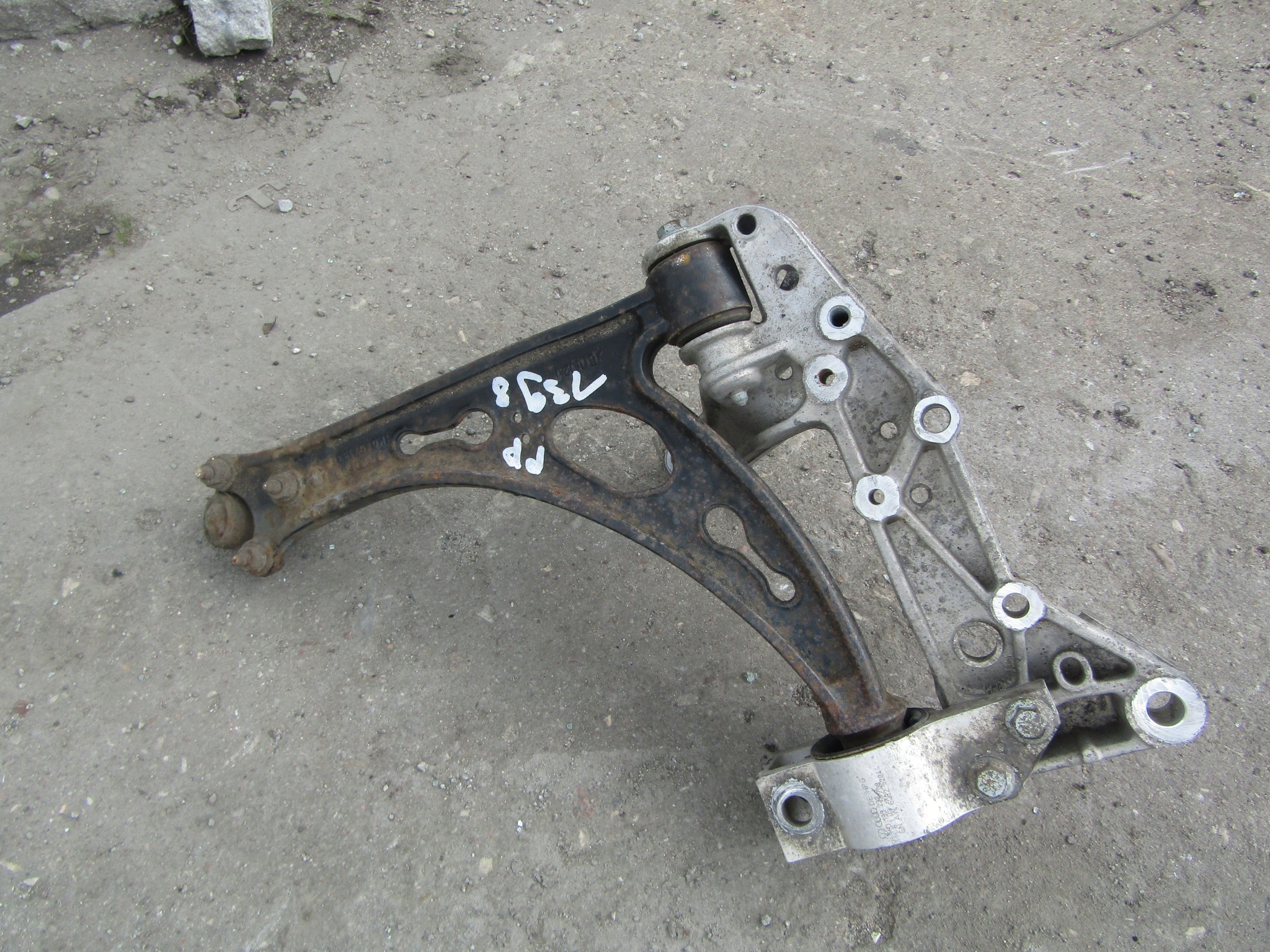 Support de bras de suspension VW Touran I 1T image 3
