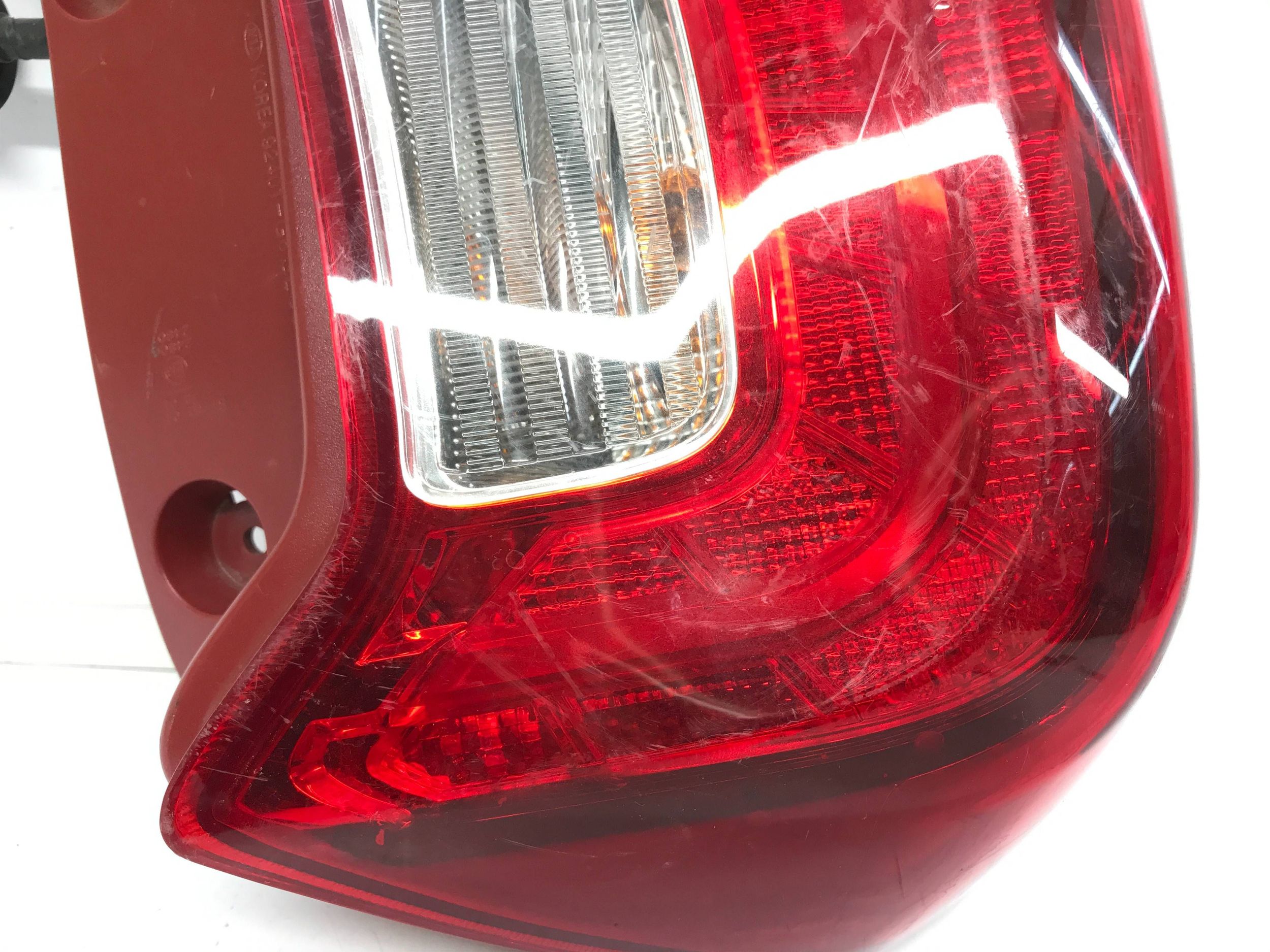 Lanterna Traseira Esquerda Kia Picanto III 2017- 92401G6 image 3