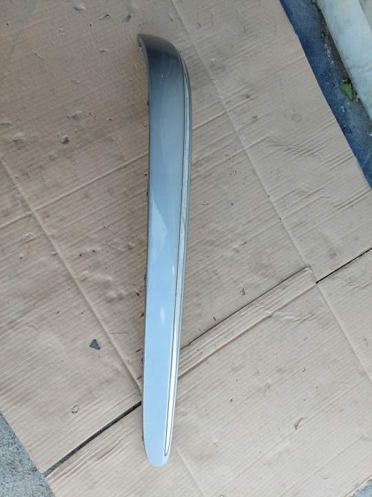 MERCEDES-BENZ E W211 SEDAN Puskurin lista oikea taka A2118800412 2118800412
