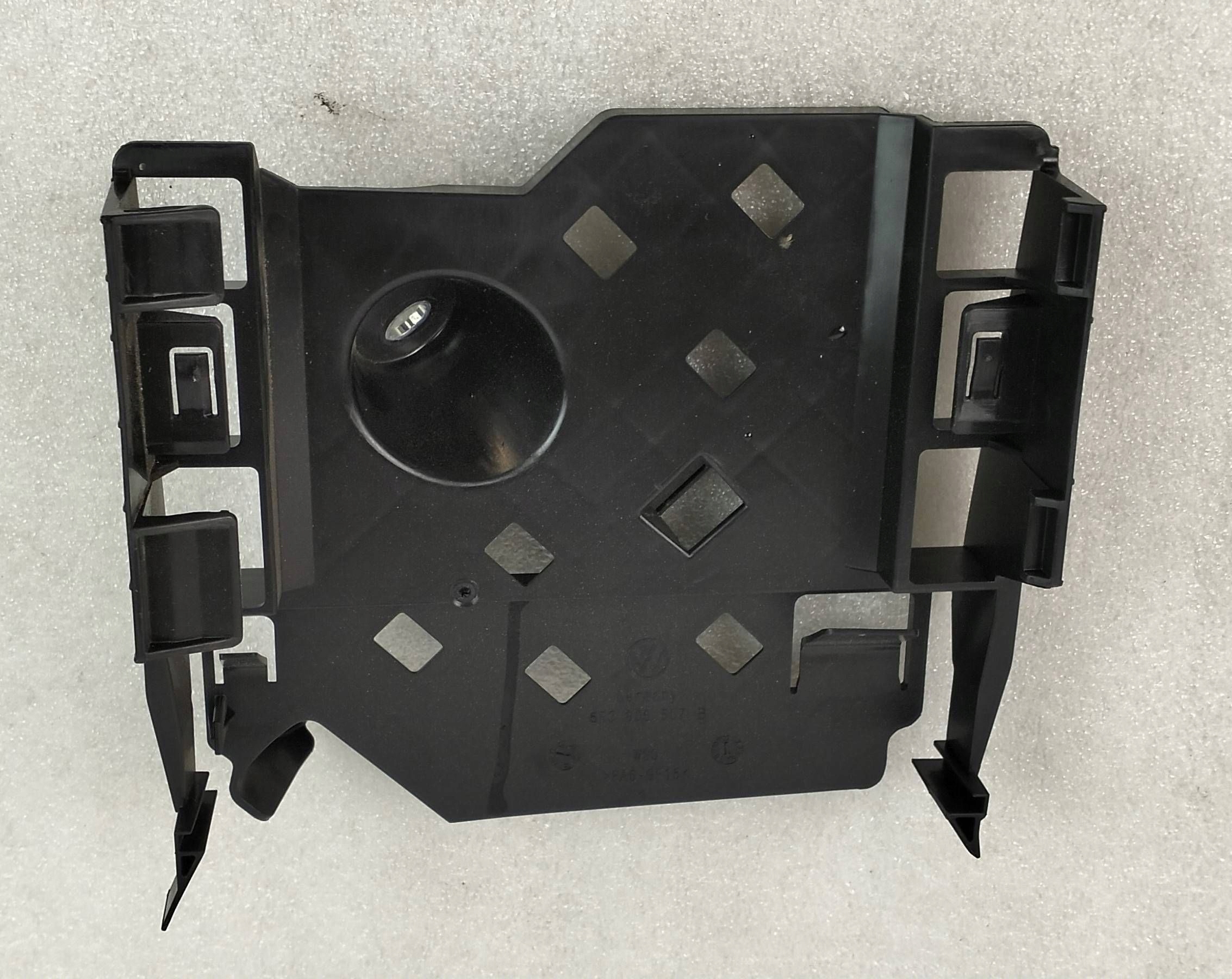 Soporte módulo VW Tiguan III 5R3906507B image 2