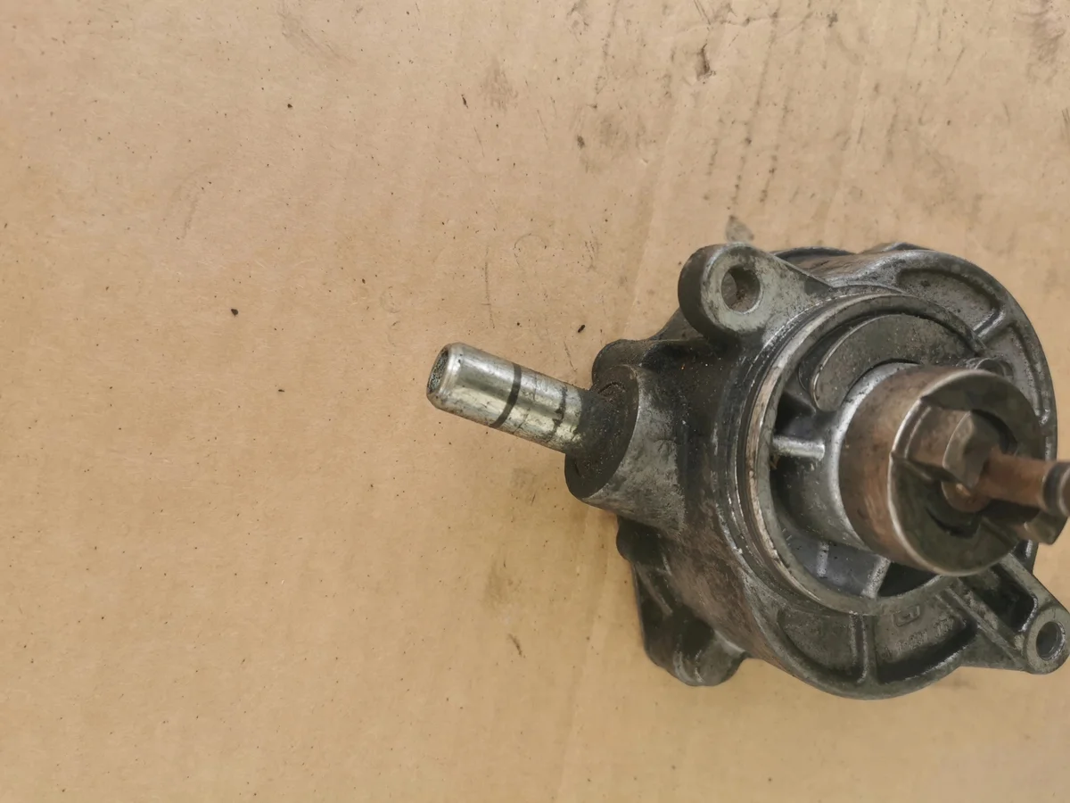 Bomba Vacío Mercedes Sprinter 2.2 CDI A6462300365 image 3