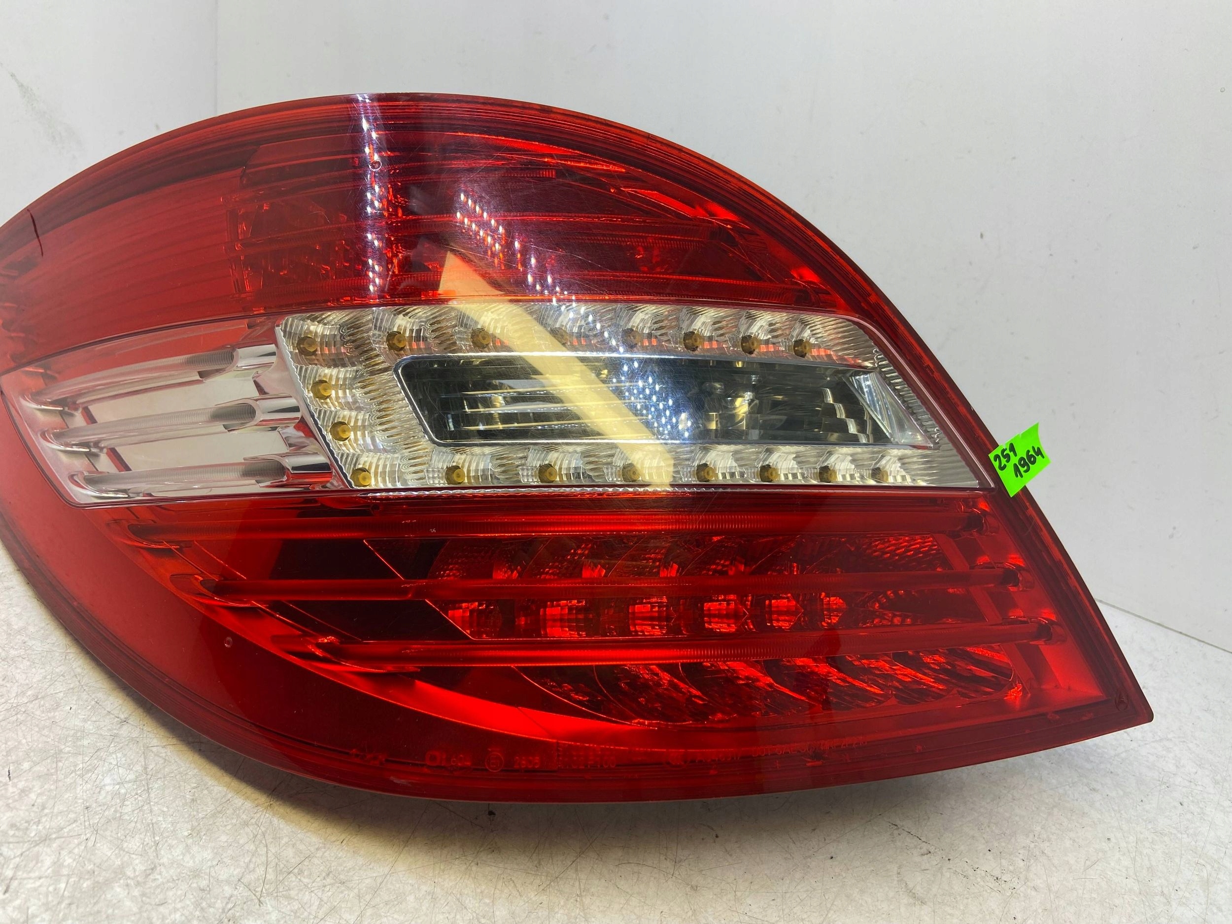 MERCEDES R W251 R251 Lanterna Traseira Esquerda A2518201964 image 10