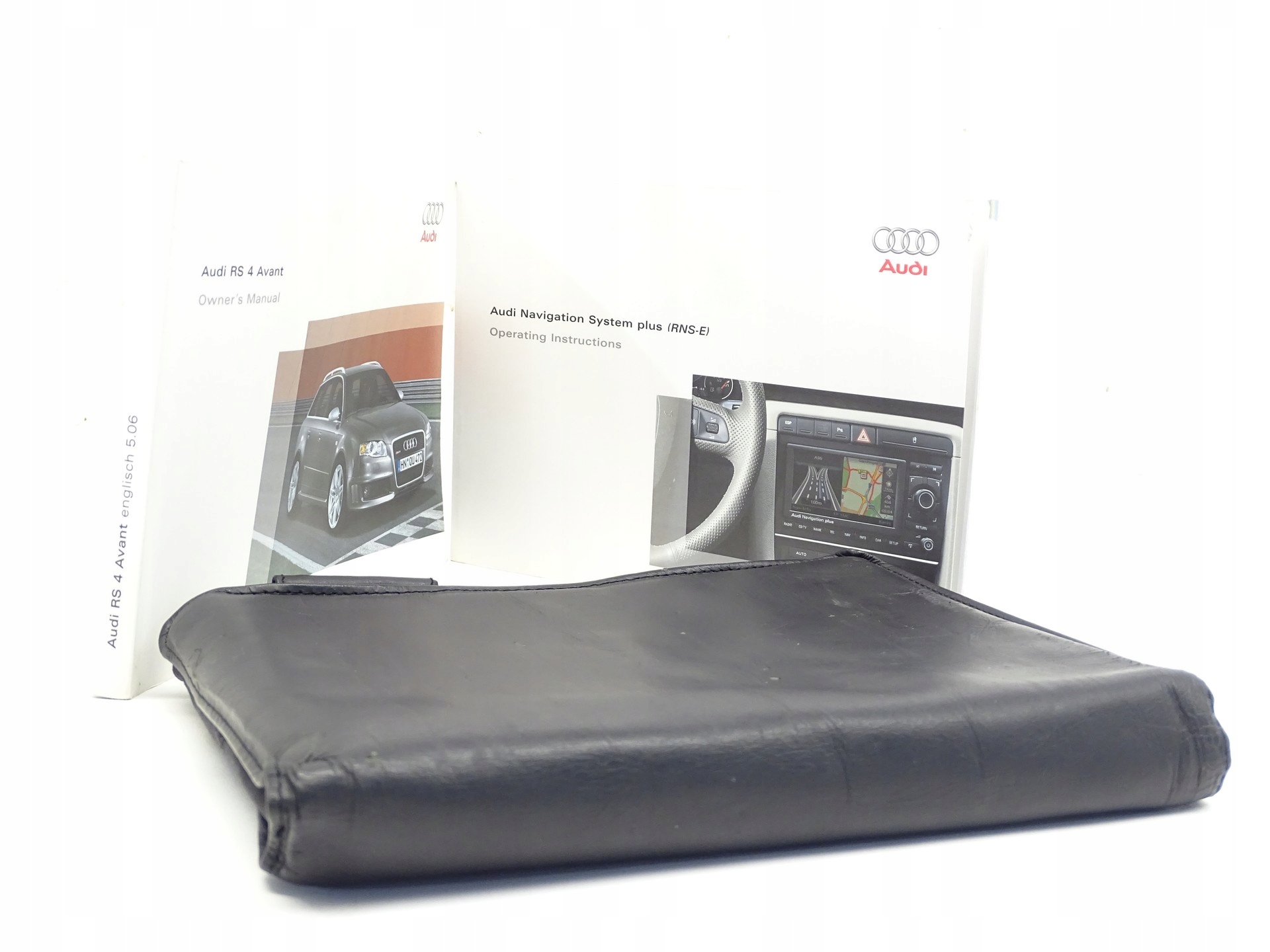 SERVICE BOOK INSTRUCTIONS ON AUDI RS4 AVANT image 2