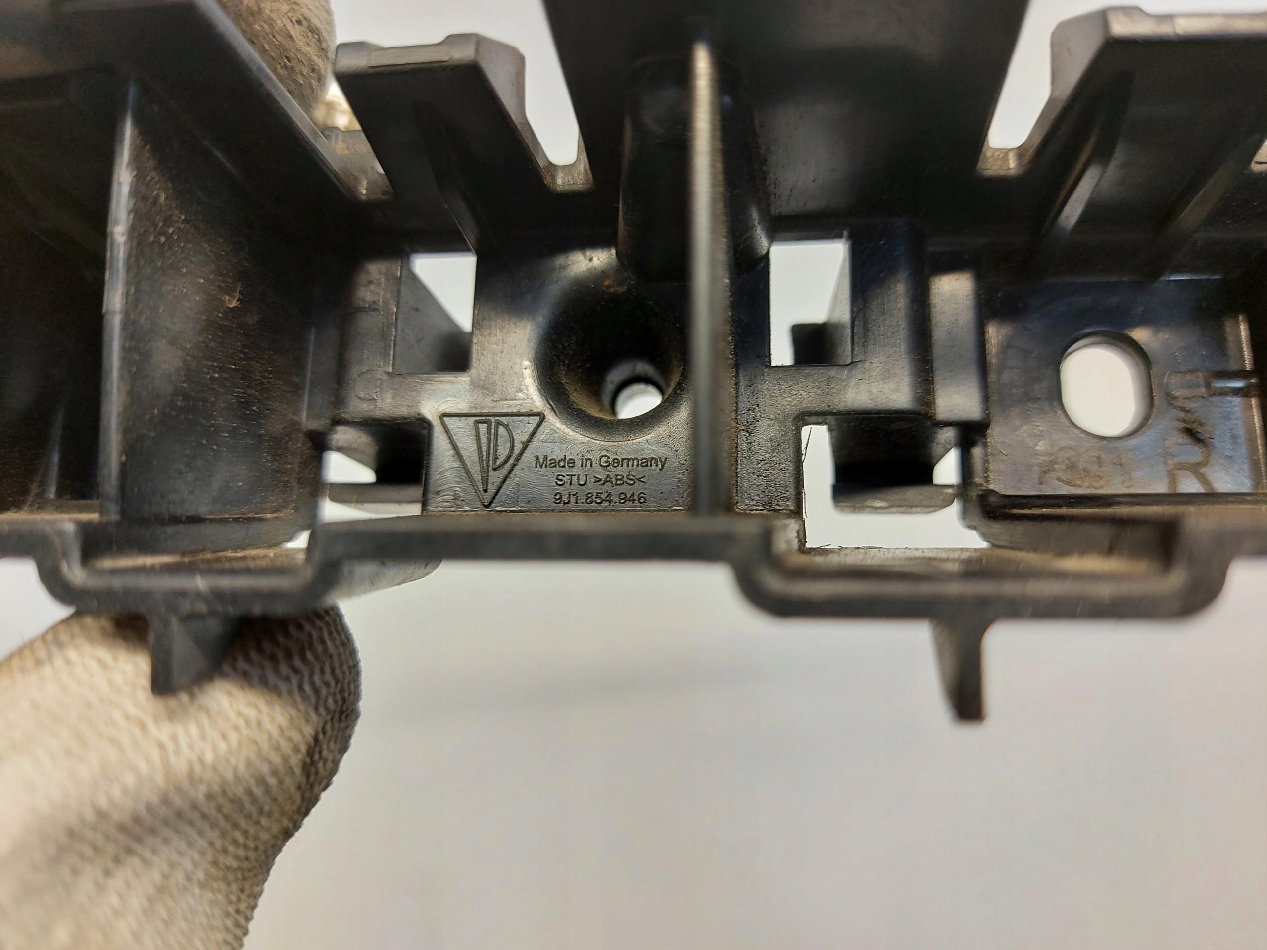Porsche Taycan Cross Halter Stoßstange rechts vorne 9j1854946 image 4
