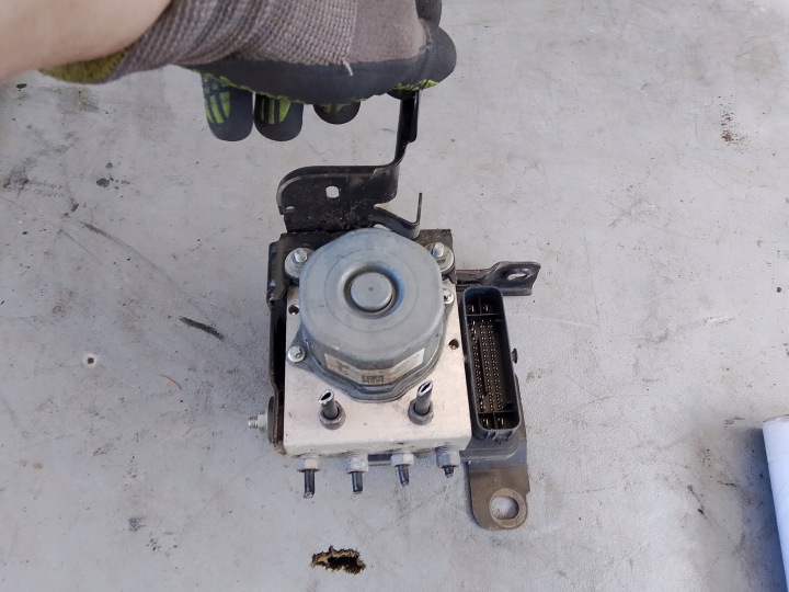 ABS-PUMPPU CITROEN C4 II PICASSO 9811707980 9806742980 0265244185 0265956083