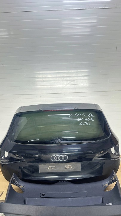 Takaluukku Audi SQ5 8R 2013-2016 LZ9Y