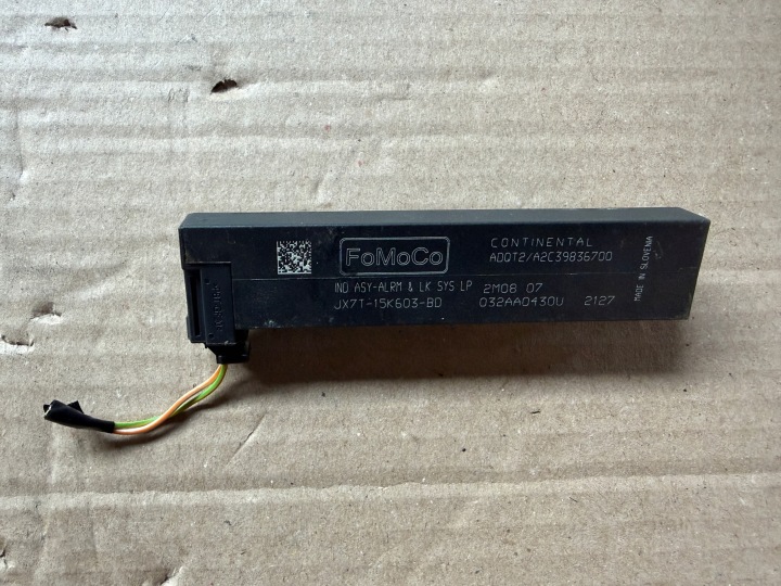 Ford Puma MK2 antennitehostin JX7T-15K603-BD