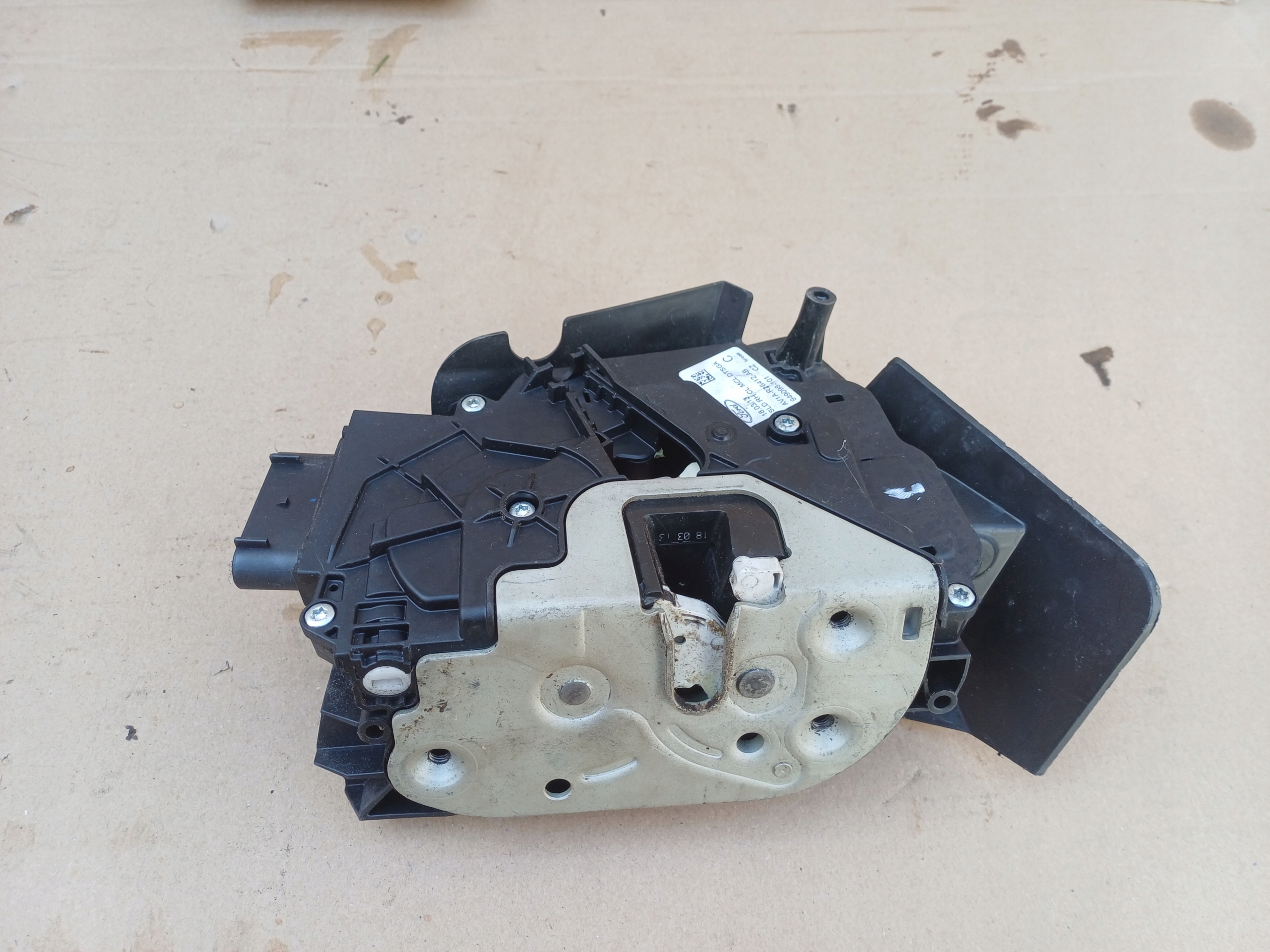 Ford B-MAX Bakre höger dörrlås med handtag image 3