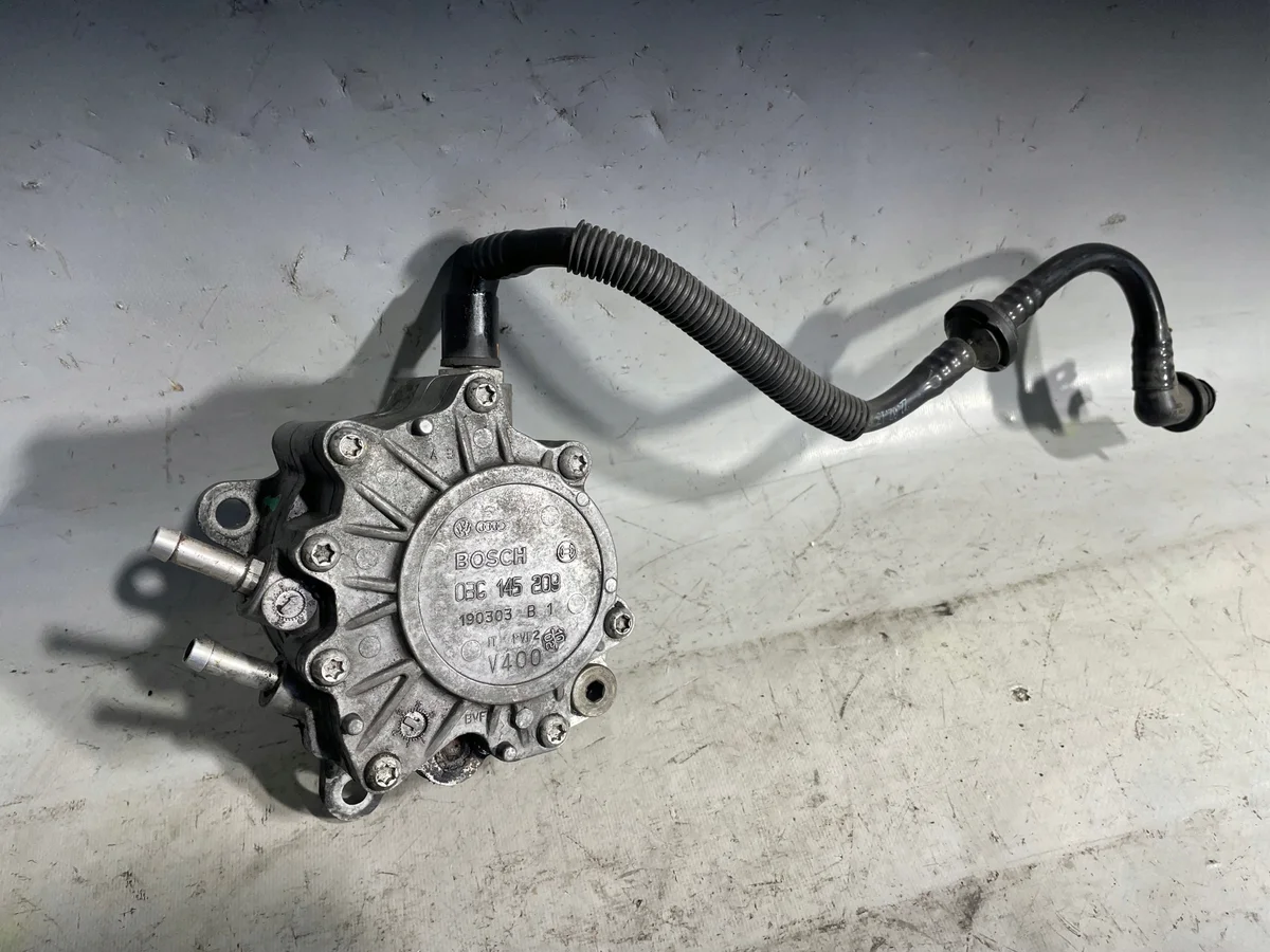 Skoda Octavia jarrujen alipainepumppu 2.0L