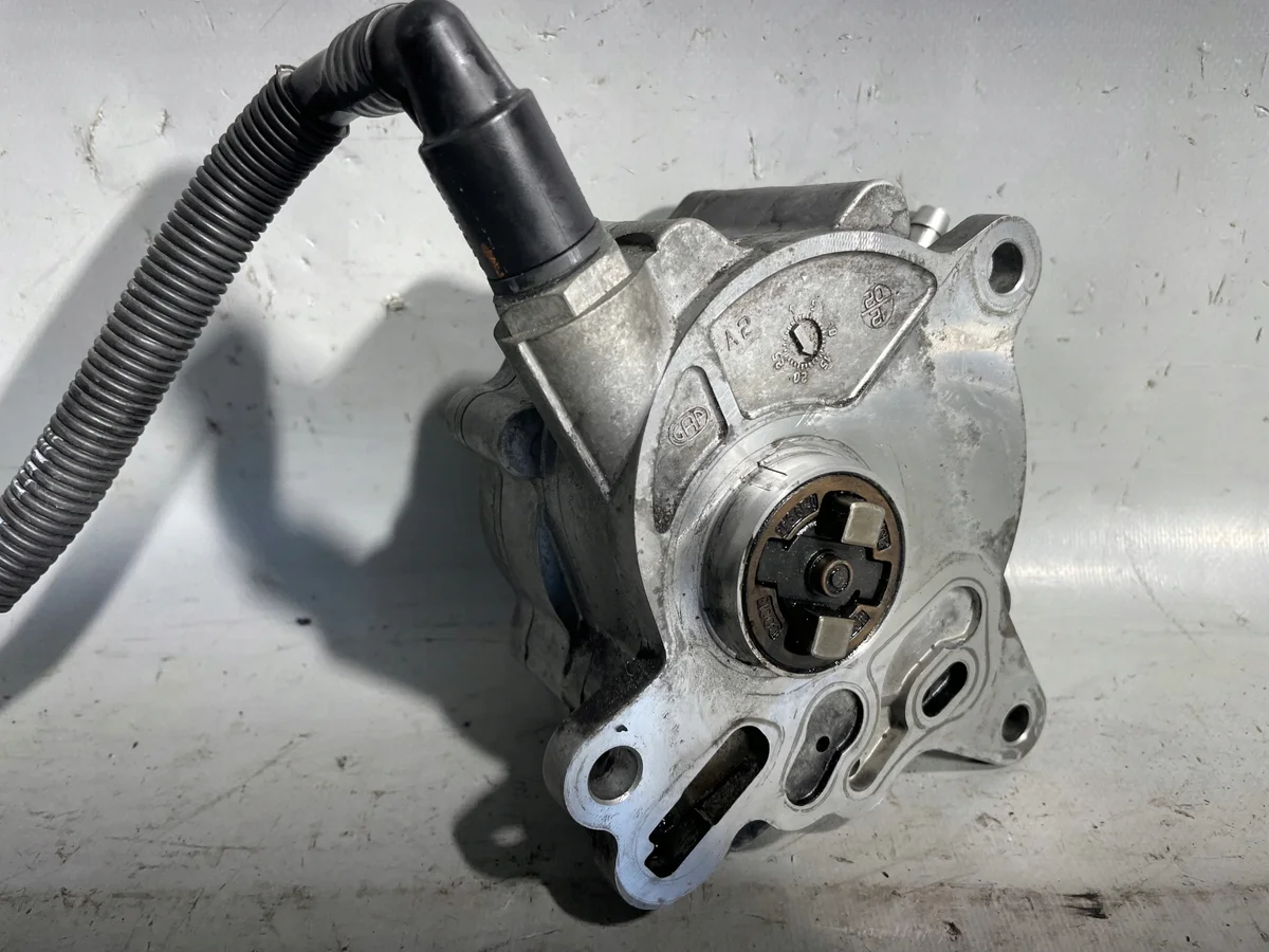 Bomba Vacío Skoda Octavia 2.0L 036145209 image 3