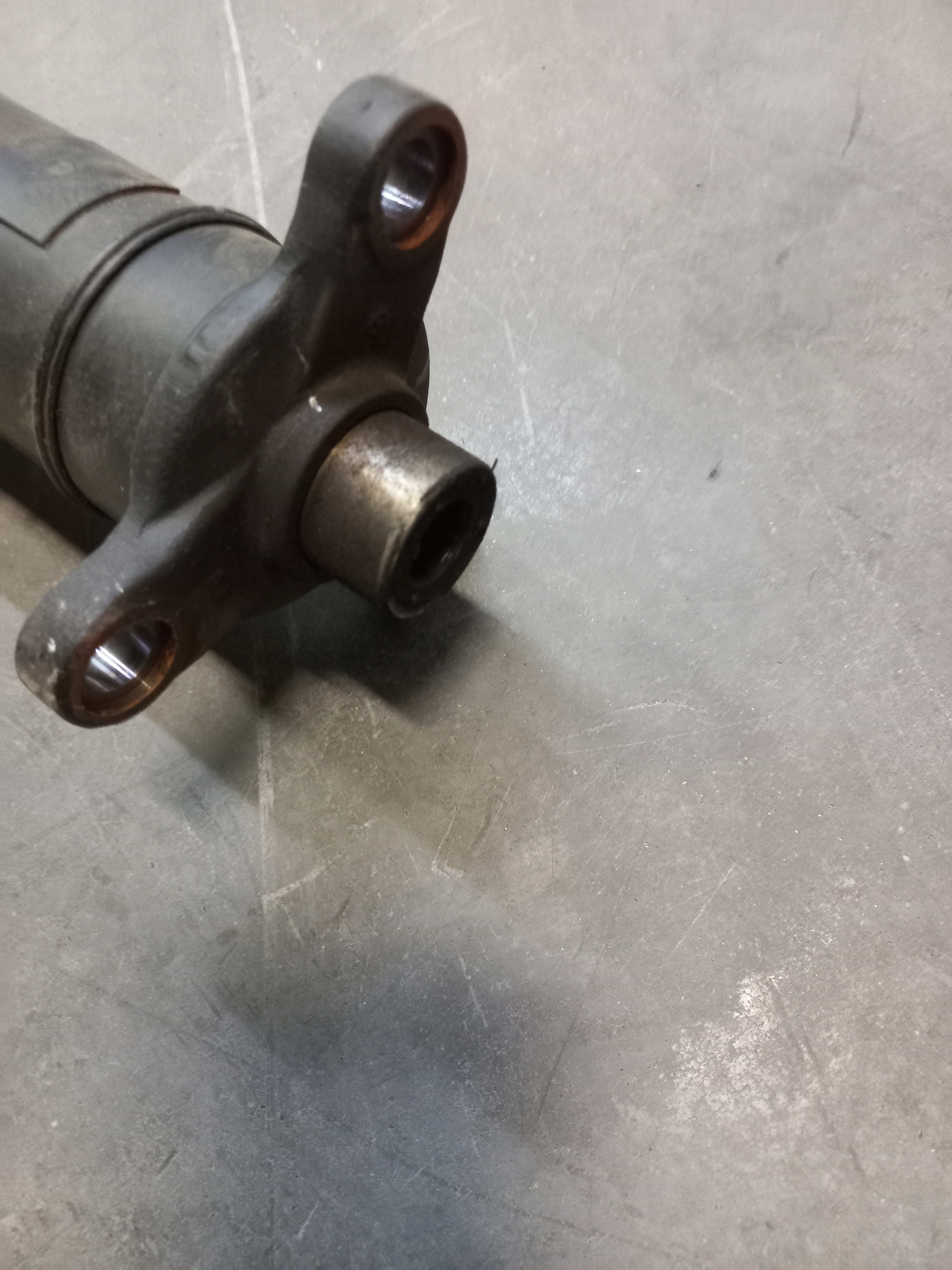 MERCEDES W205 C205 A205 ARBRE DE TRANSMISSION A2054106503