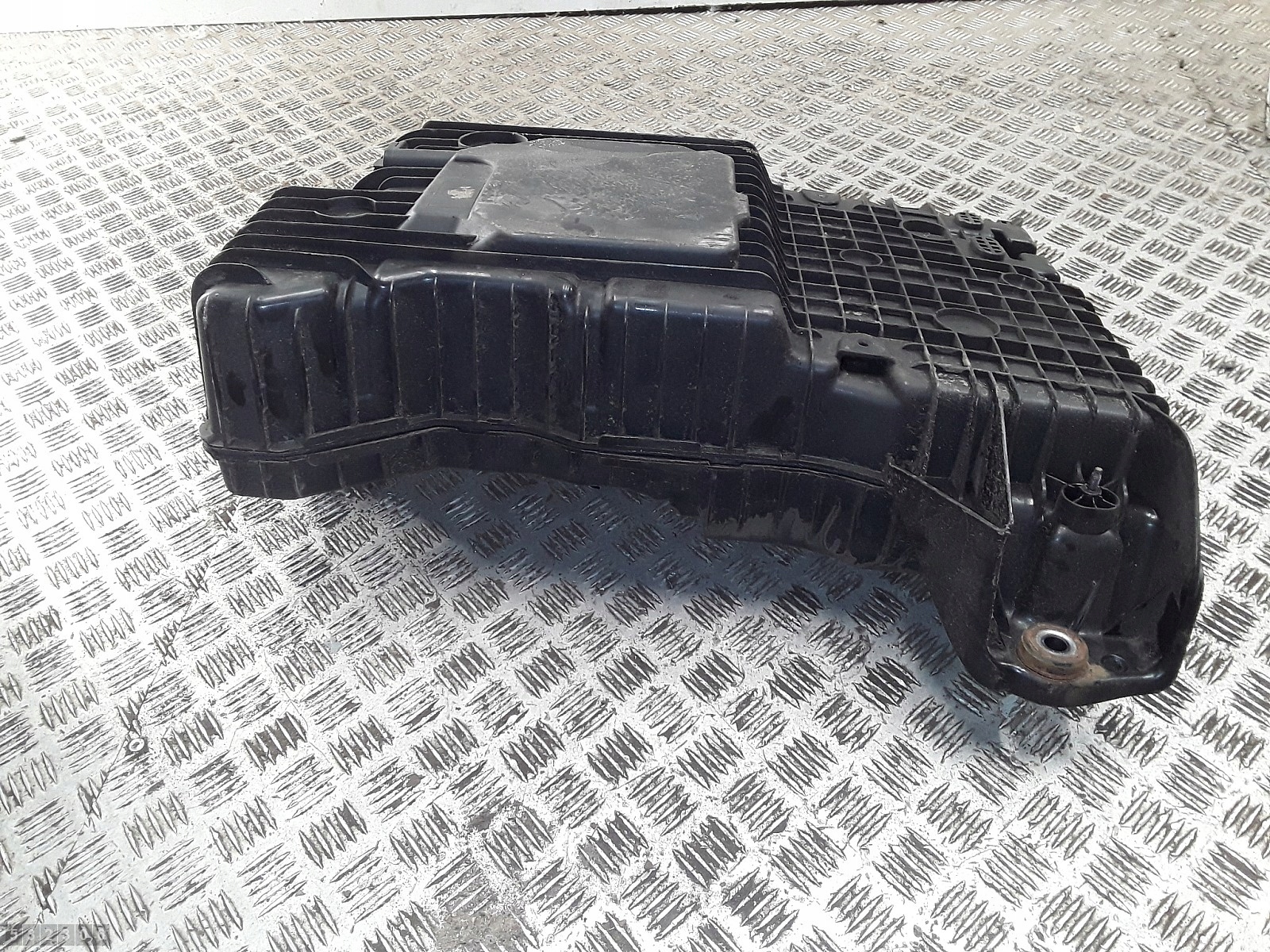 Citroen C4 Grand Picasso Kraftstofftank 2.0 Diesel OEM 1682616280 image 3