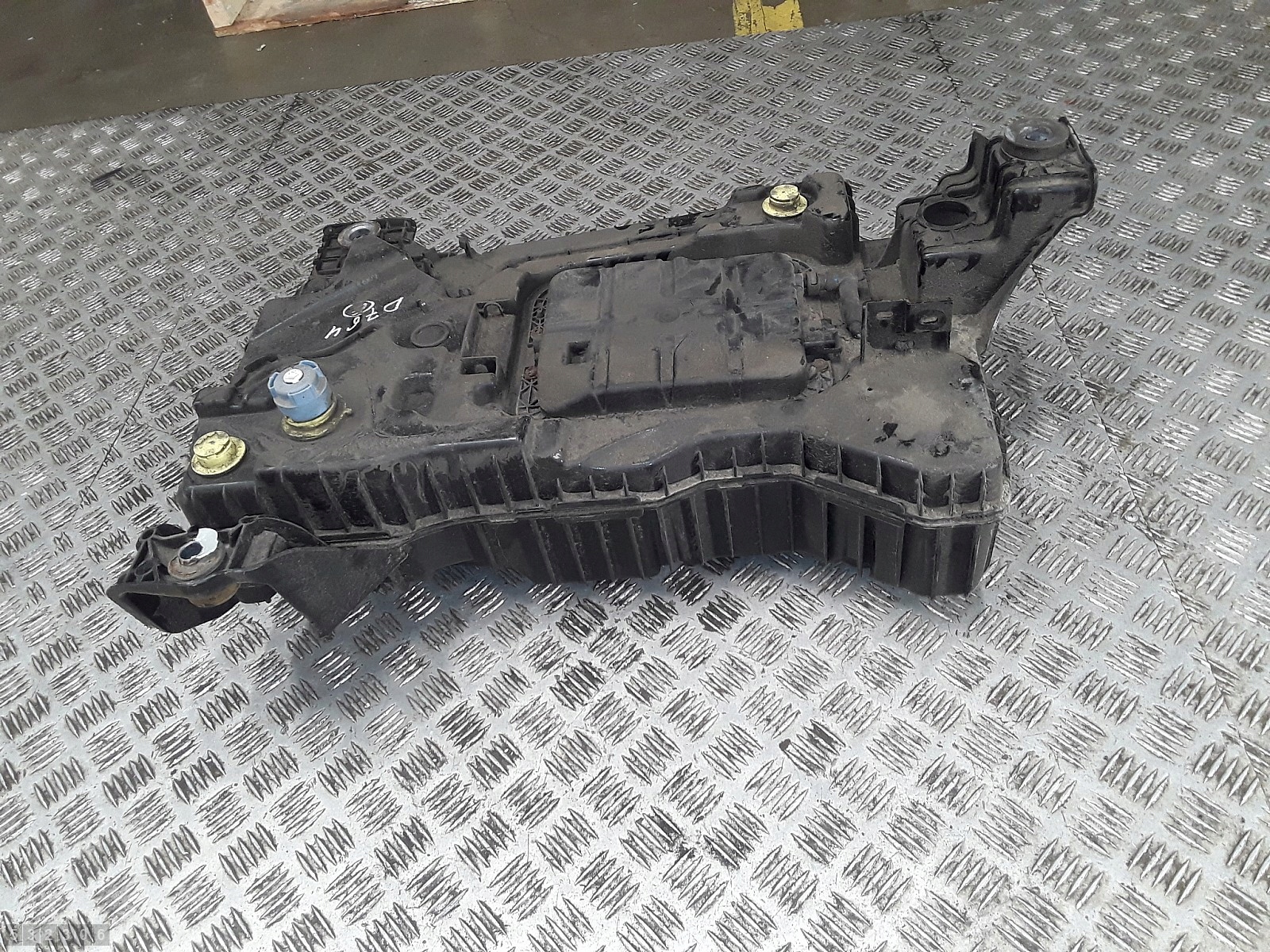Citroen C4 Grand Picasso Kraftstofftank 2.0 Diesel OEM 1682616280 image 5