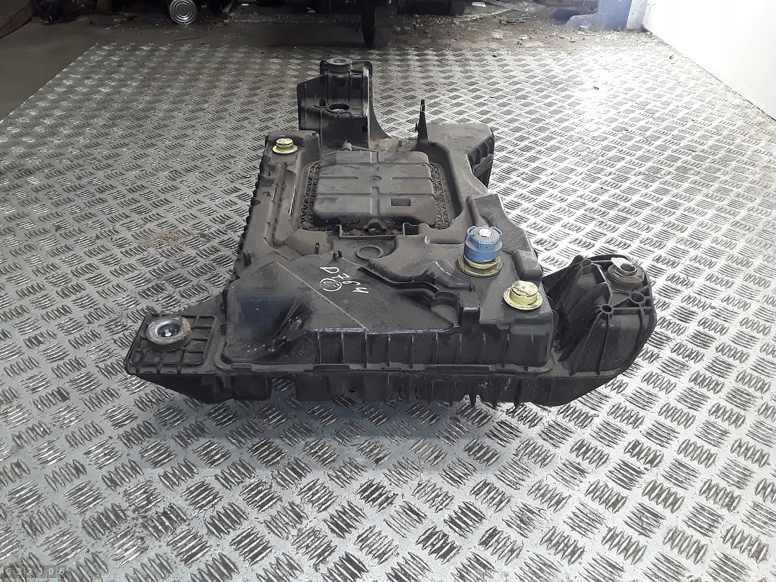 Citroen C4 Grand Picasso Kraftstofftank 2.0 Diesel OEM 1682616280 image 6