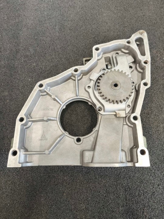 Pompa Olio Volvo D7 FM 8900 B7R [21075490]