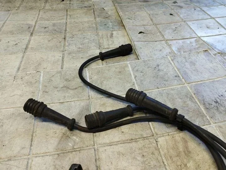 Renault Espace III Distributor Cap Used image 4