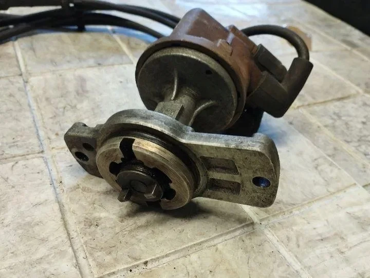 Renault Espace III Distributor Cap Used image 5