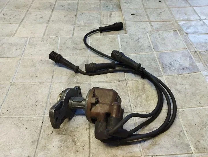 Renault Espace III Distributor Cap Used image 6