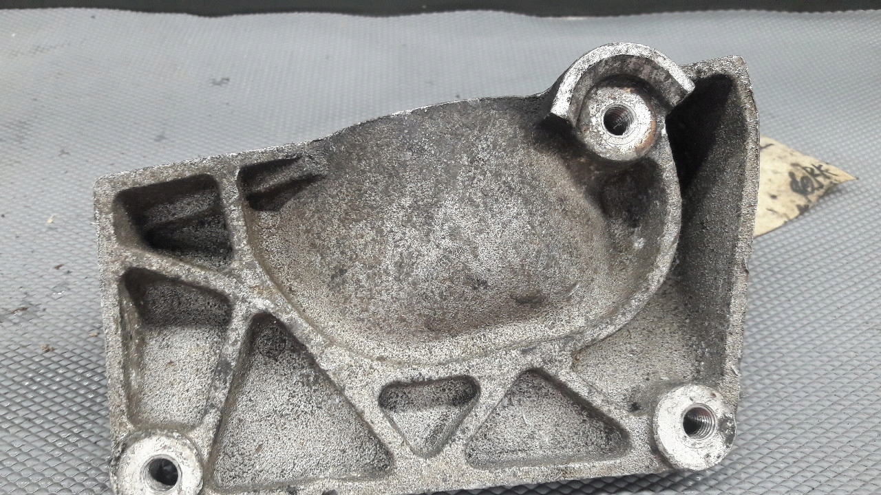 Engine Mount Right Audi A6 C4 2.0 OEM 4A0199354B image 5