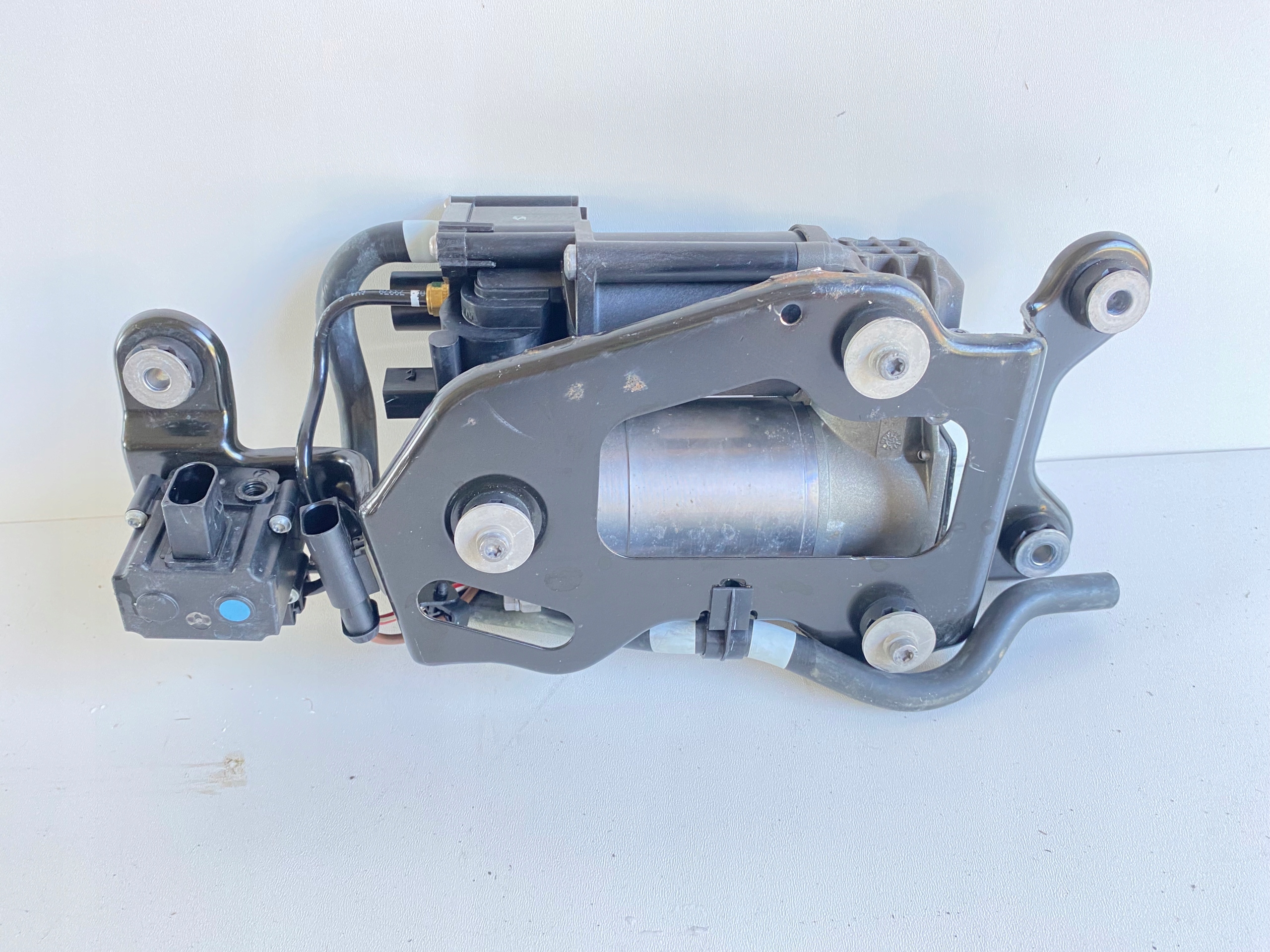 Kompressor Luftfederung BMW F16 X5 F15 F85 F86 image 8