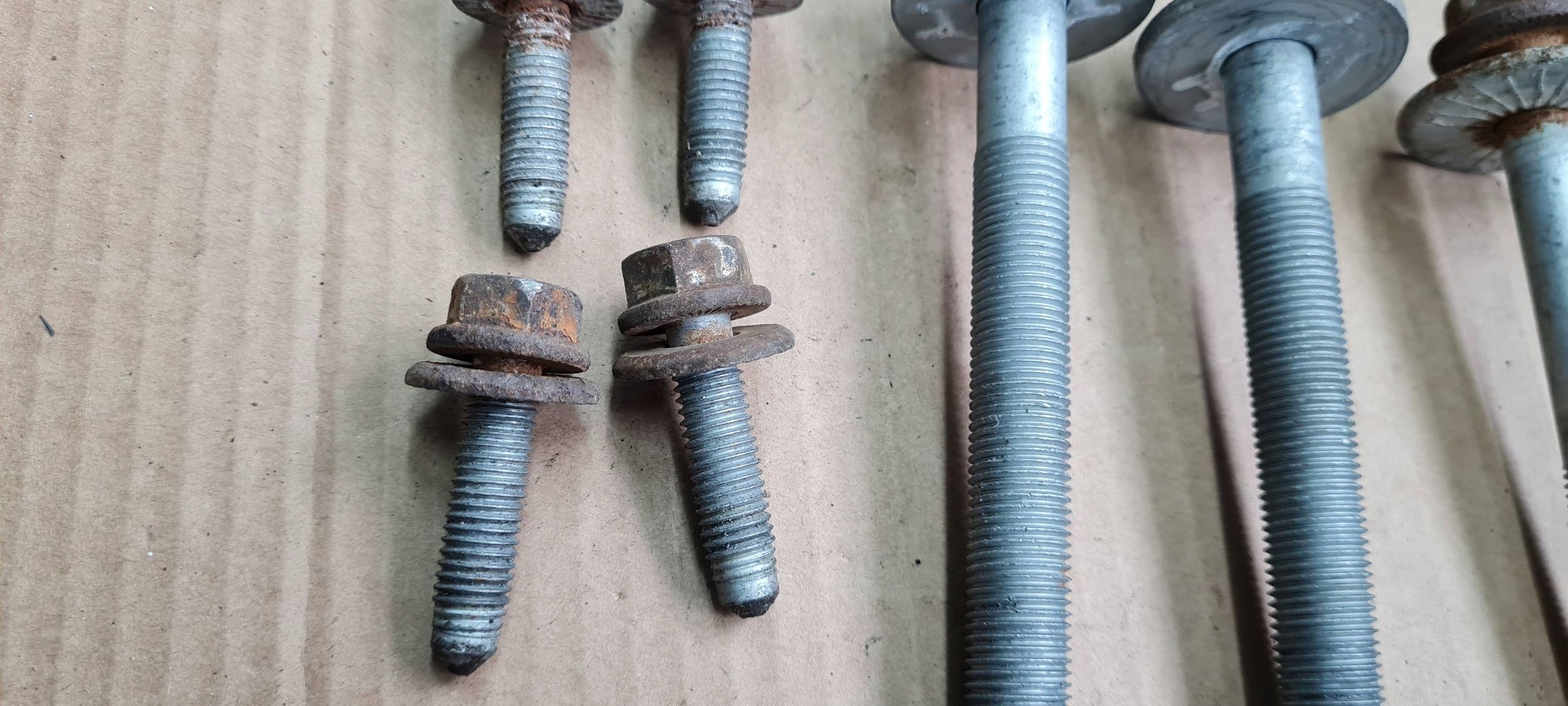 Audi A4 B9 8W S4 Hinterachse Schrauben Satz image 3
