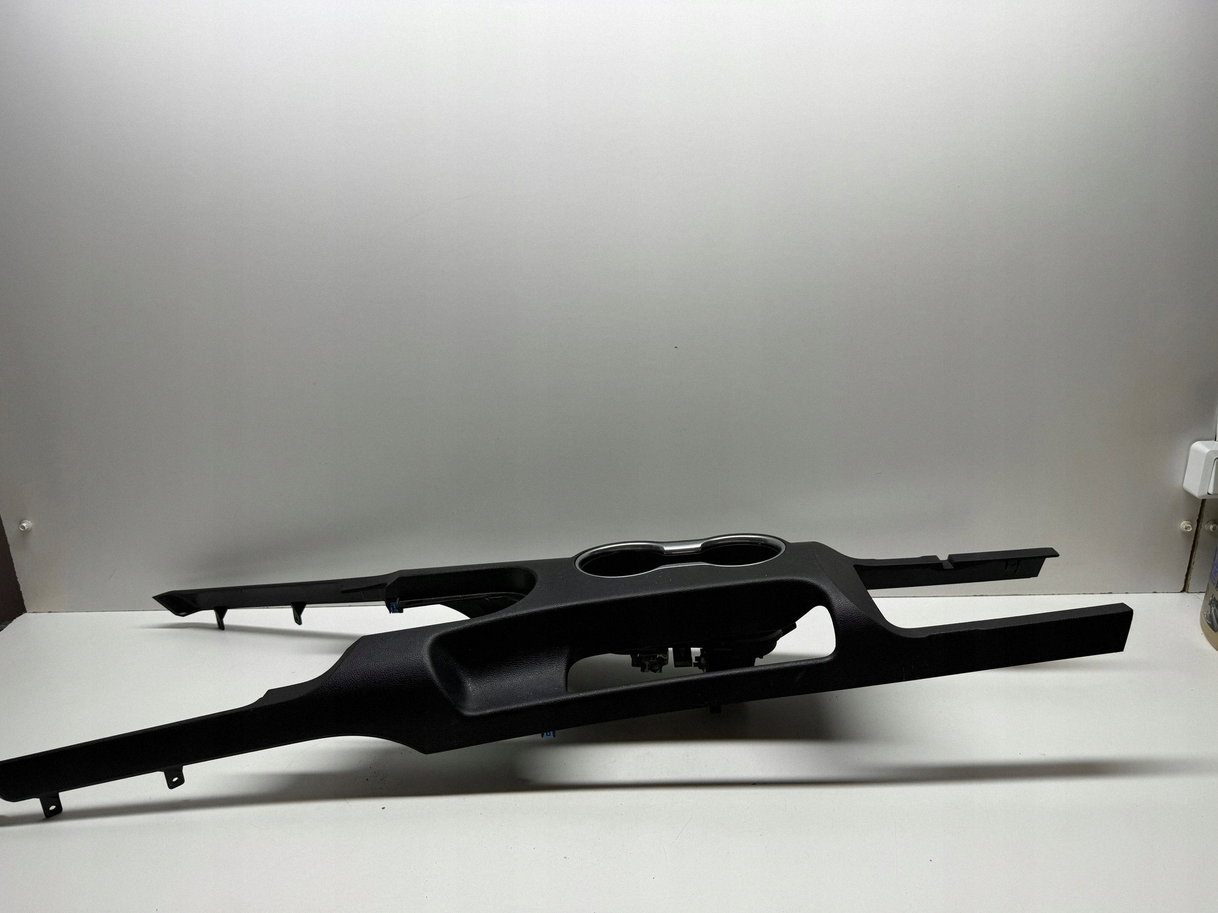 Ford Mustang VI 2023 middenconsole T20012S840F image 5