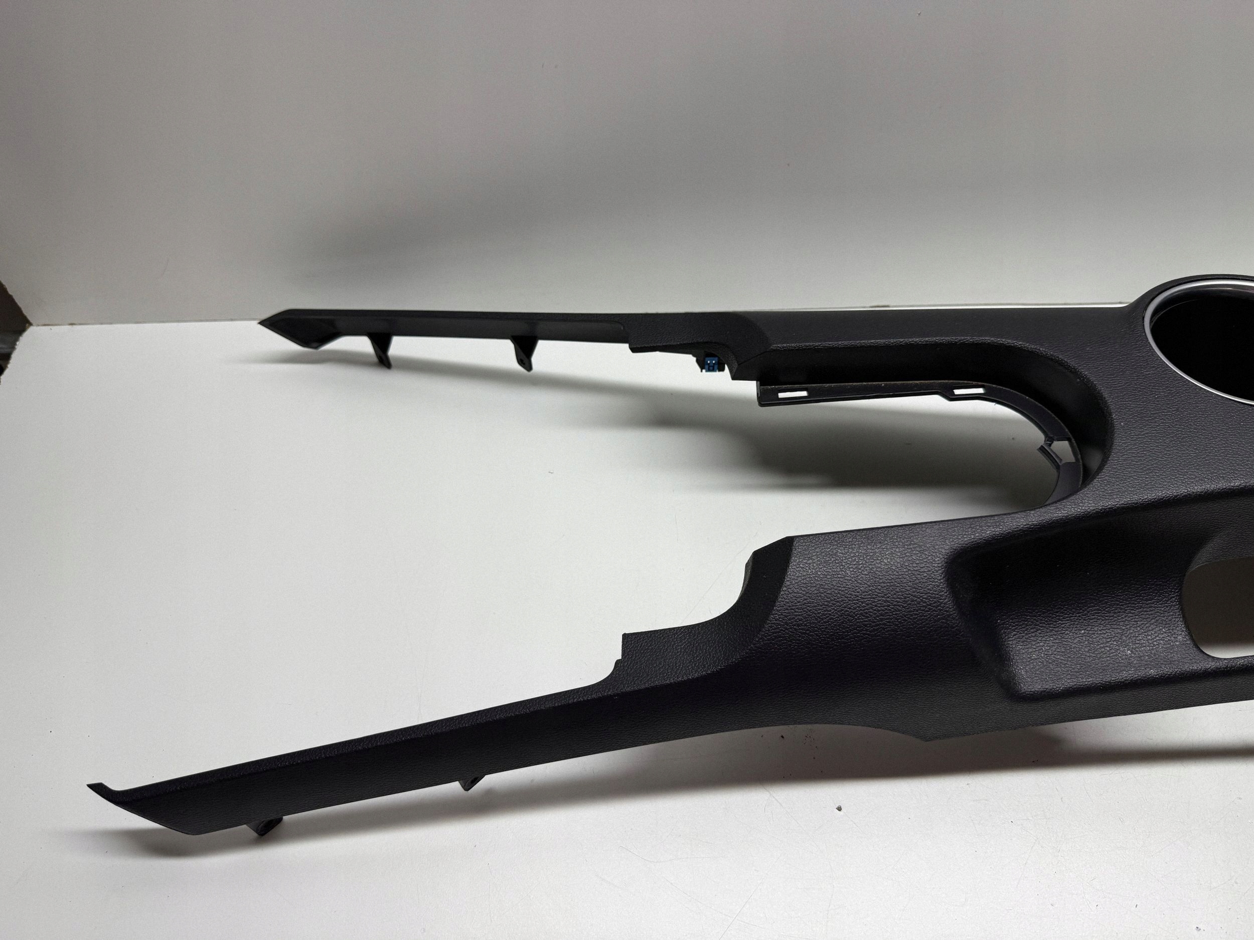 Ford Mustang VI 2023 middenconsole T20012S840F image 6