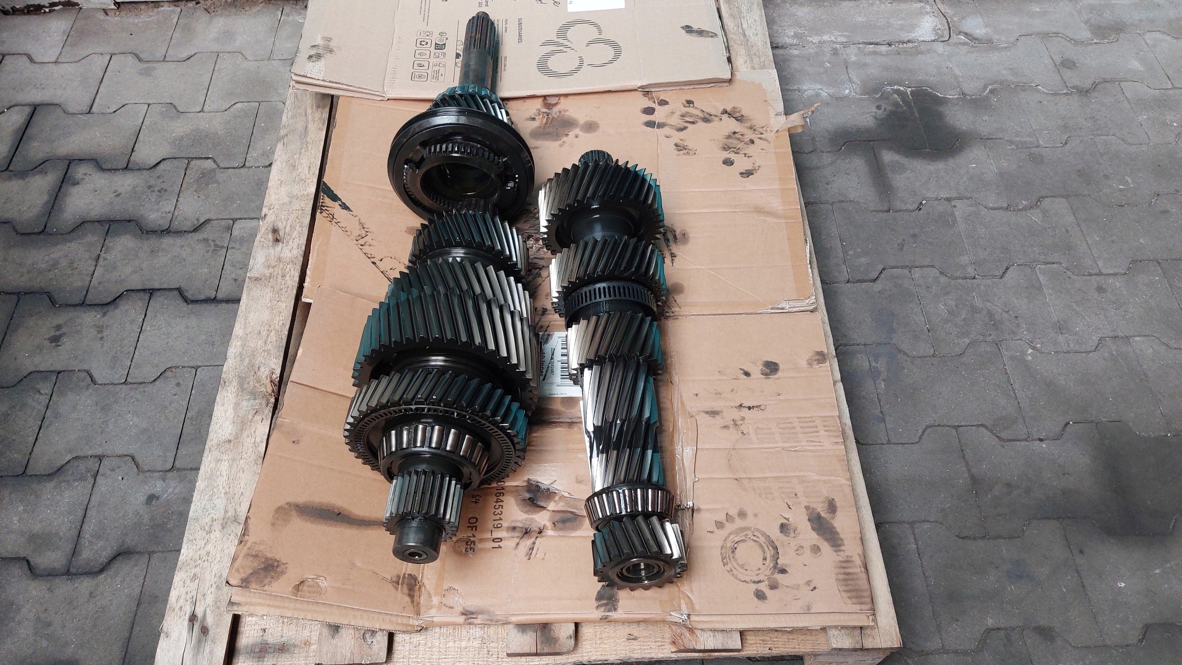 Mercedes Actros MP4 Zwischenwelle G211-12 OEM 9472635910