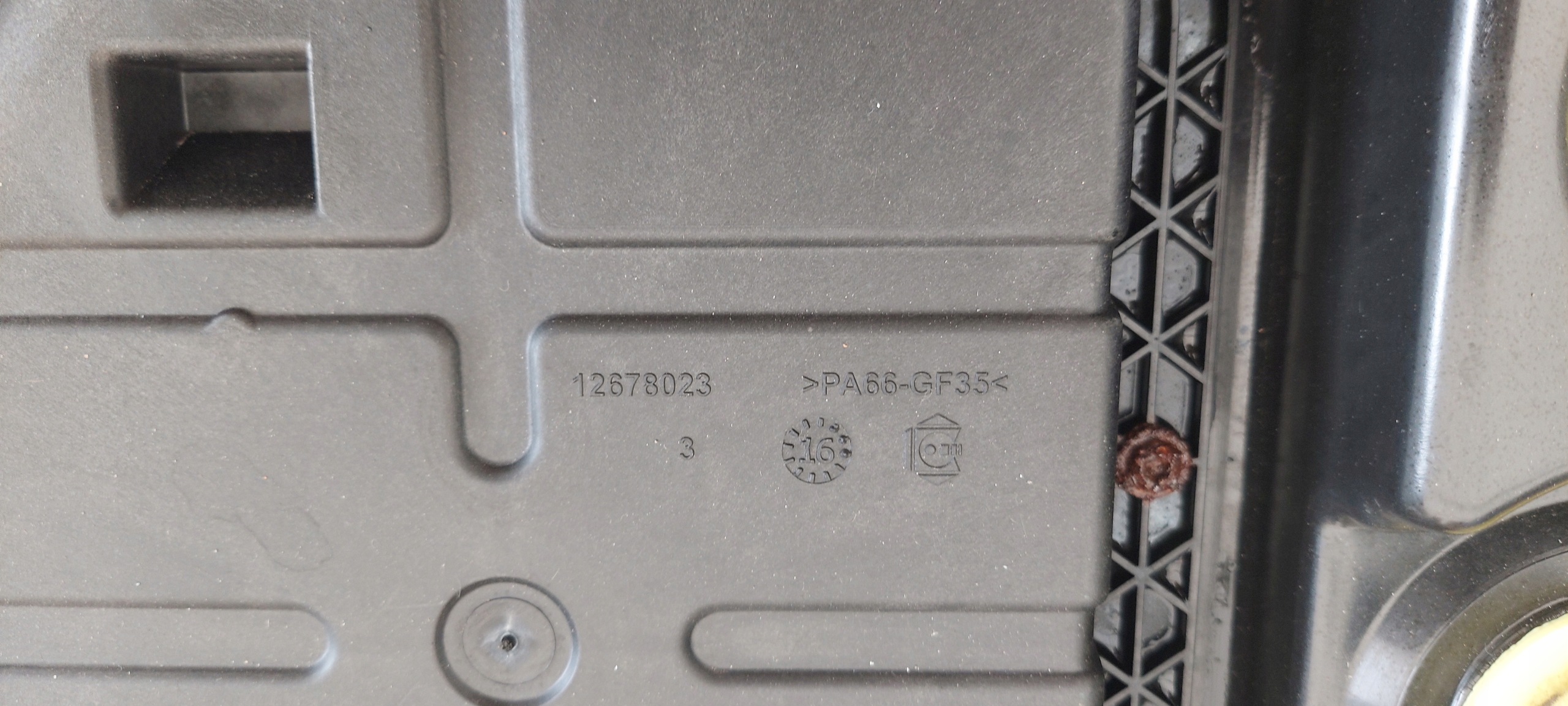 AdBlue-tank Peugeot 208 2008 C3 DS3 C4 C4 Cactus 9812914780 12678023