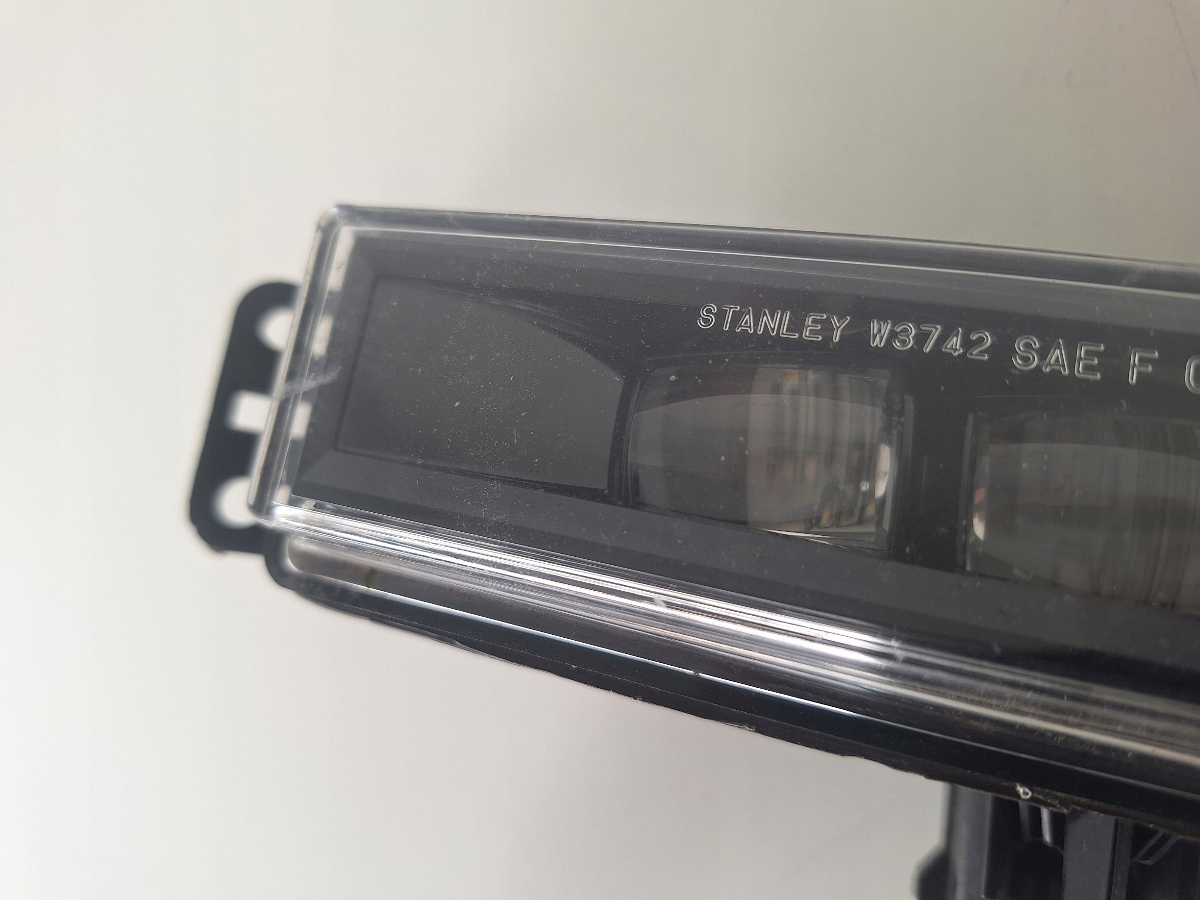 HONDA CRV CR-V 5 HALOGEN LED DRL FRONT LAW STANLEY W4423