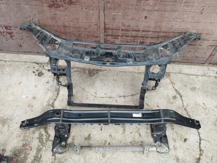 Etupalkin vahvike Mercedes ML W166 GLE W166 W292