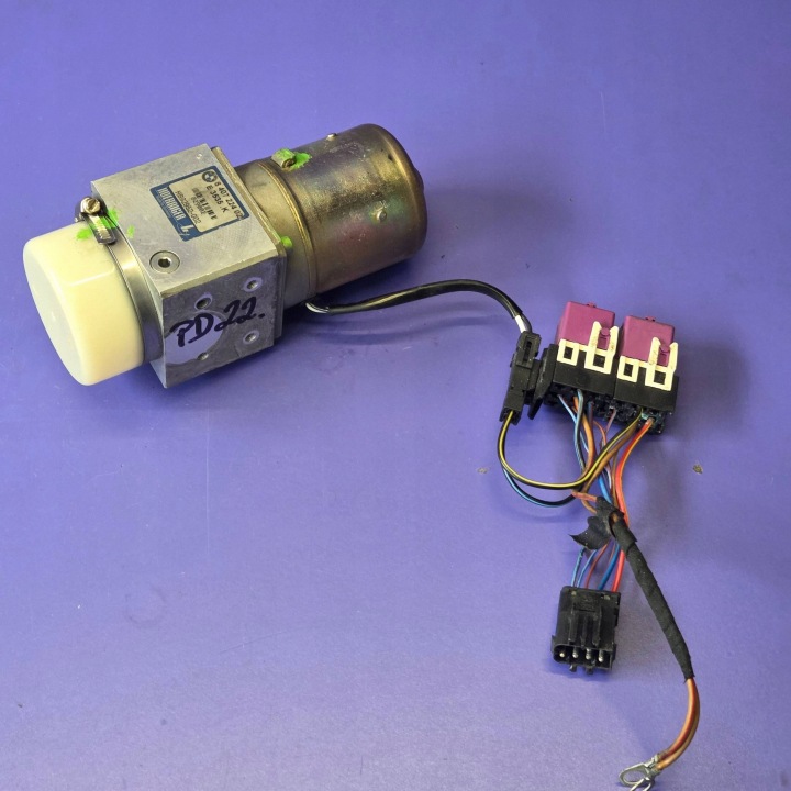 Pompe toit cabrio BMW Z3 E36 8407224 840722402