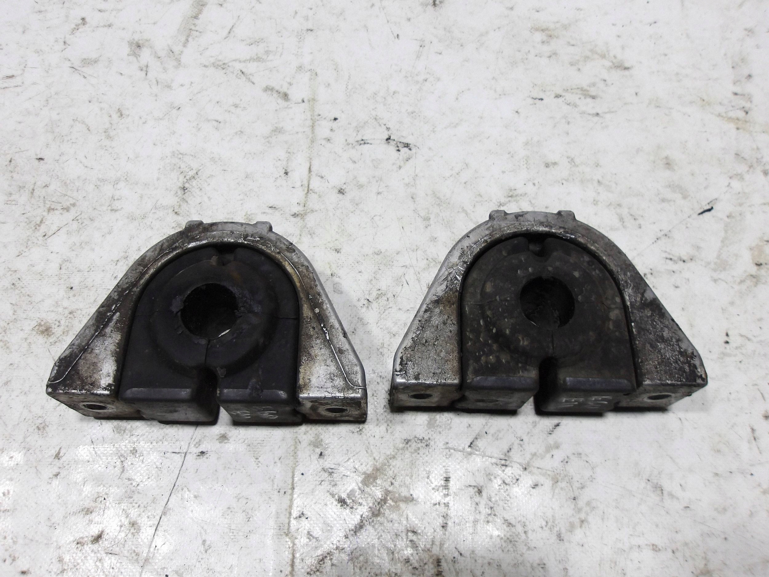 Support de barre stabilisatrice avant BMW E60 E61 image 2