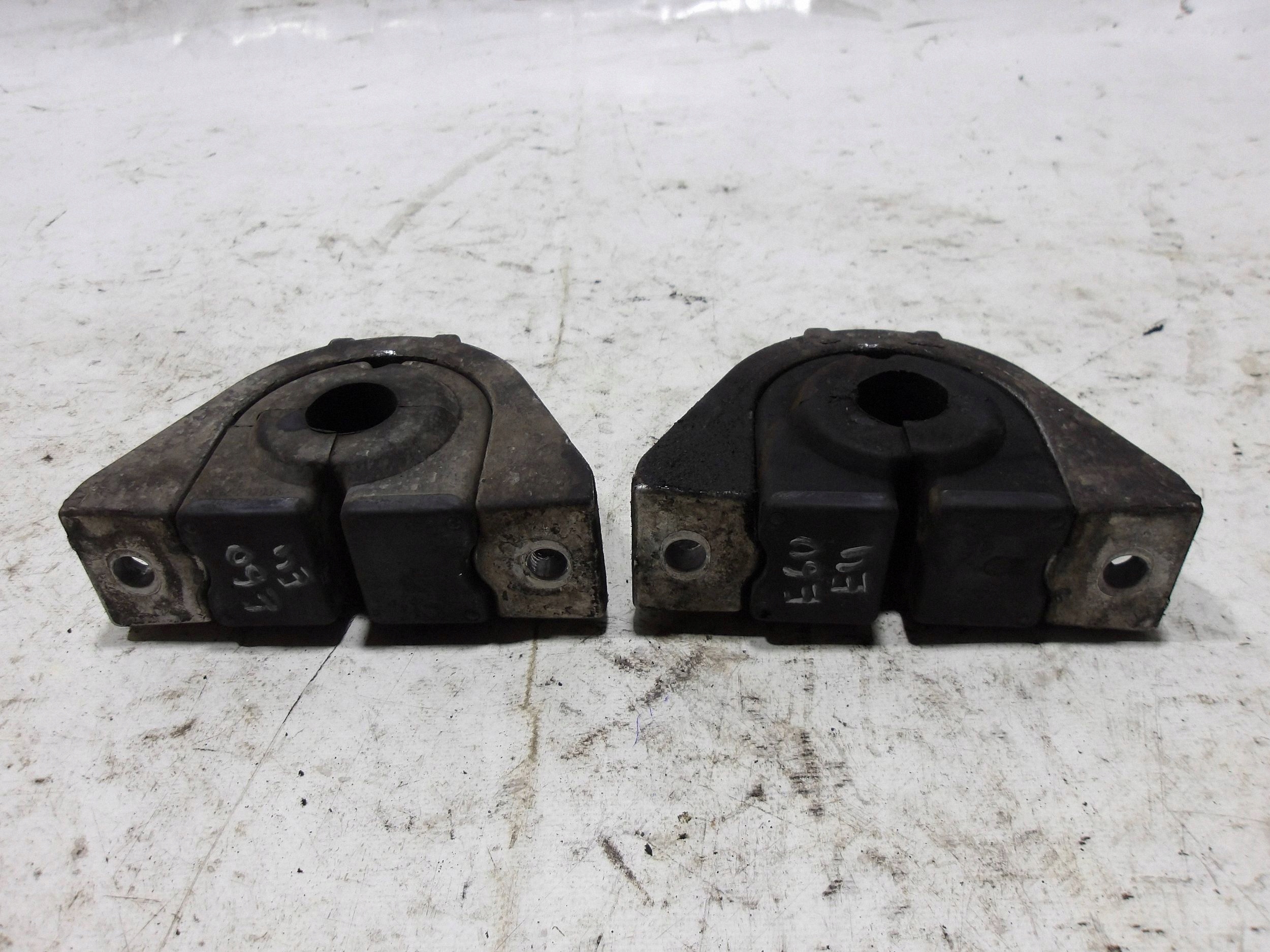 Support de barre stabilisatrice avant BMW E60 E61 image 3