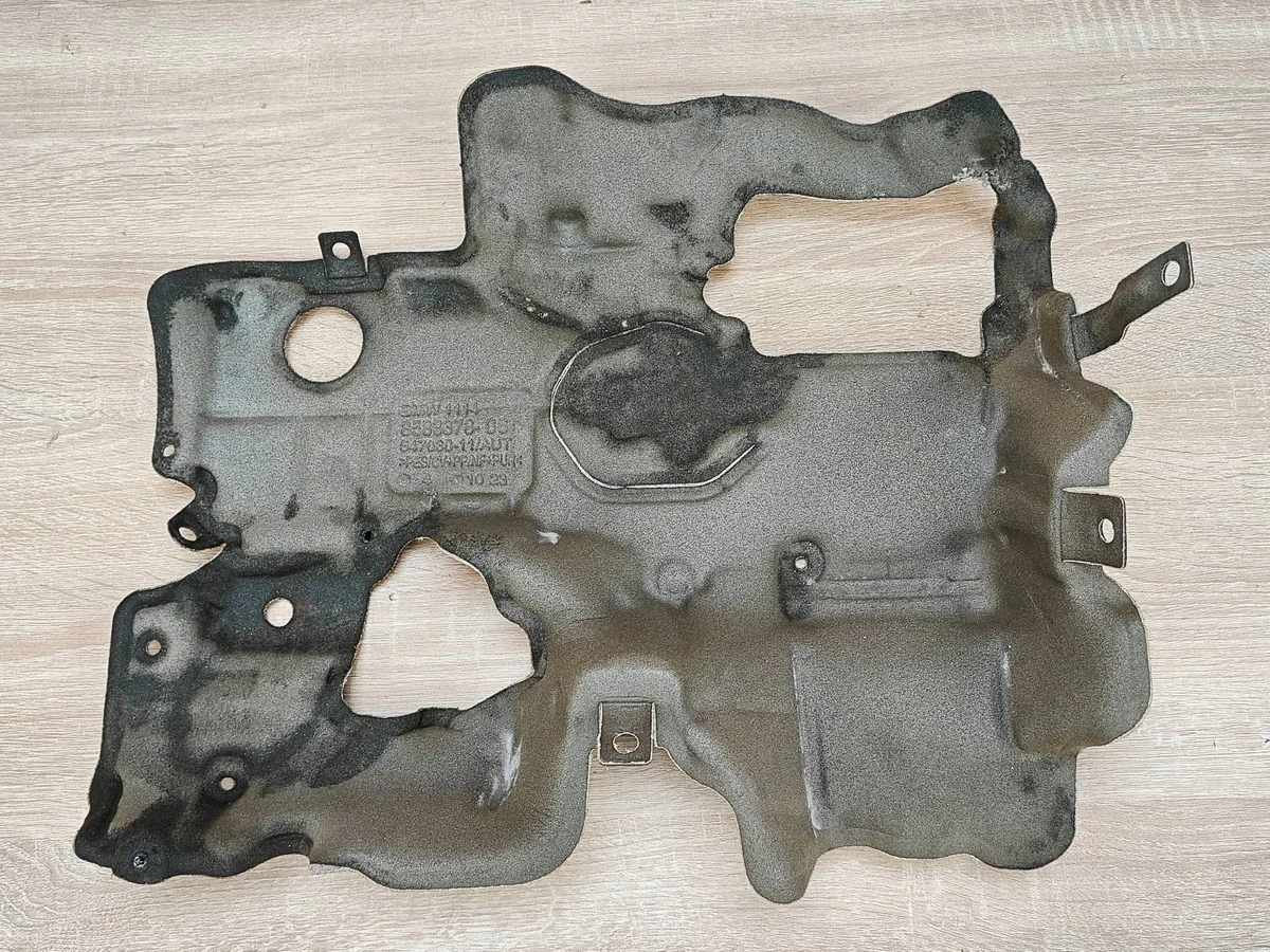 Isolation capot moteur BMW X4 G02 image 3