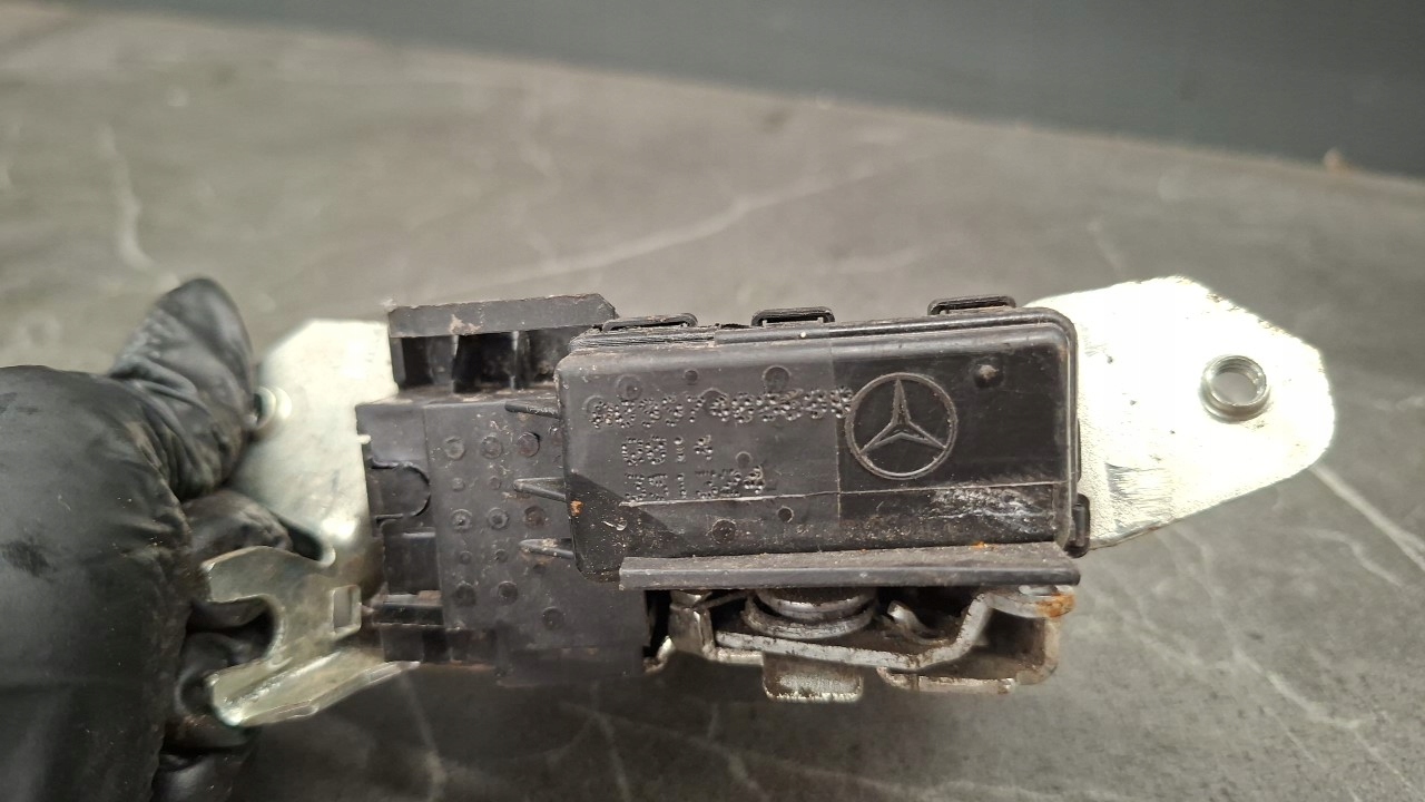 Fecho do Porta-malas Mercedes W117 a0997400680 image 5