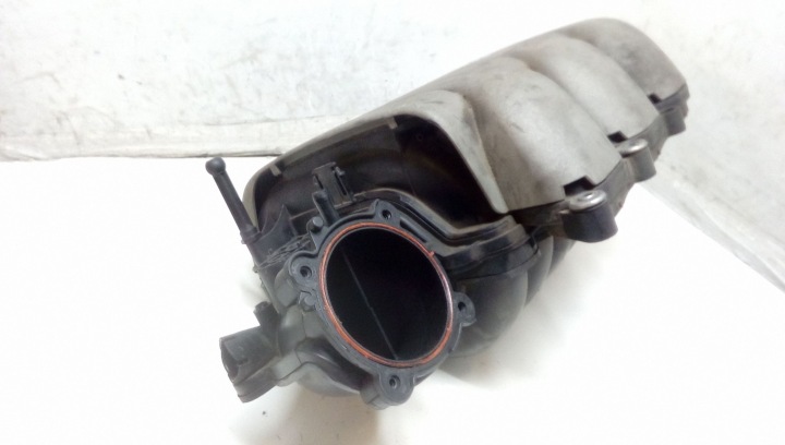 Audi OE 06E133210 Ansaugkrümmer