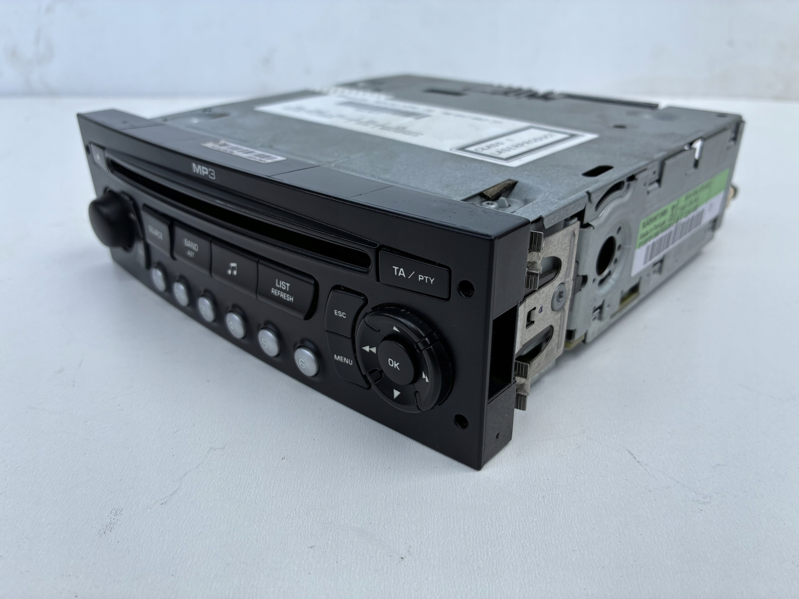 Radio CD MP3 Citroen C2 C3 C4 C5 C6 C8 Berlingo / Peugeot 207 307 Partner image 3