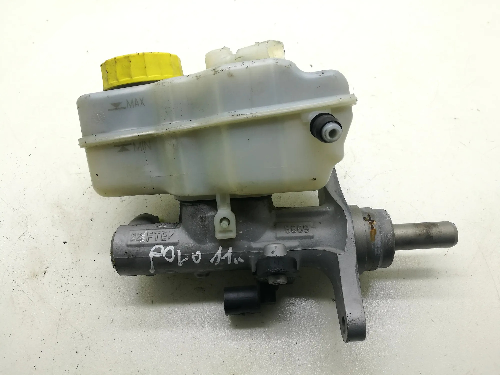 Cilindro de freio VW Polo 6R0611301A image 2