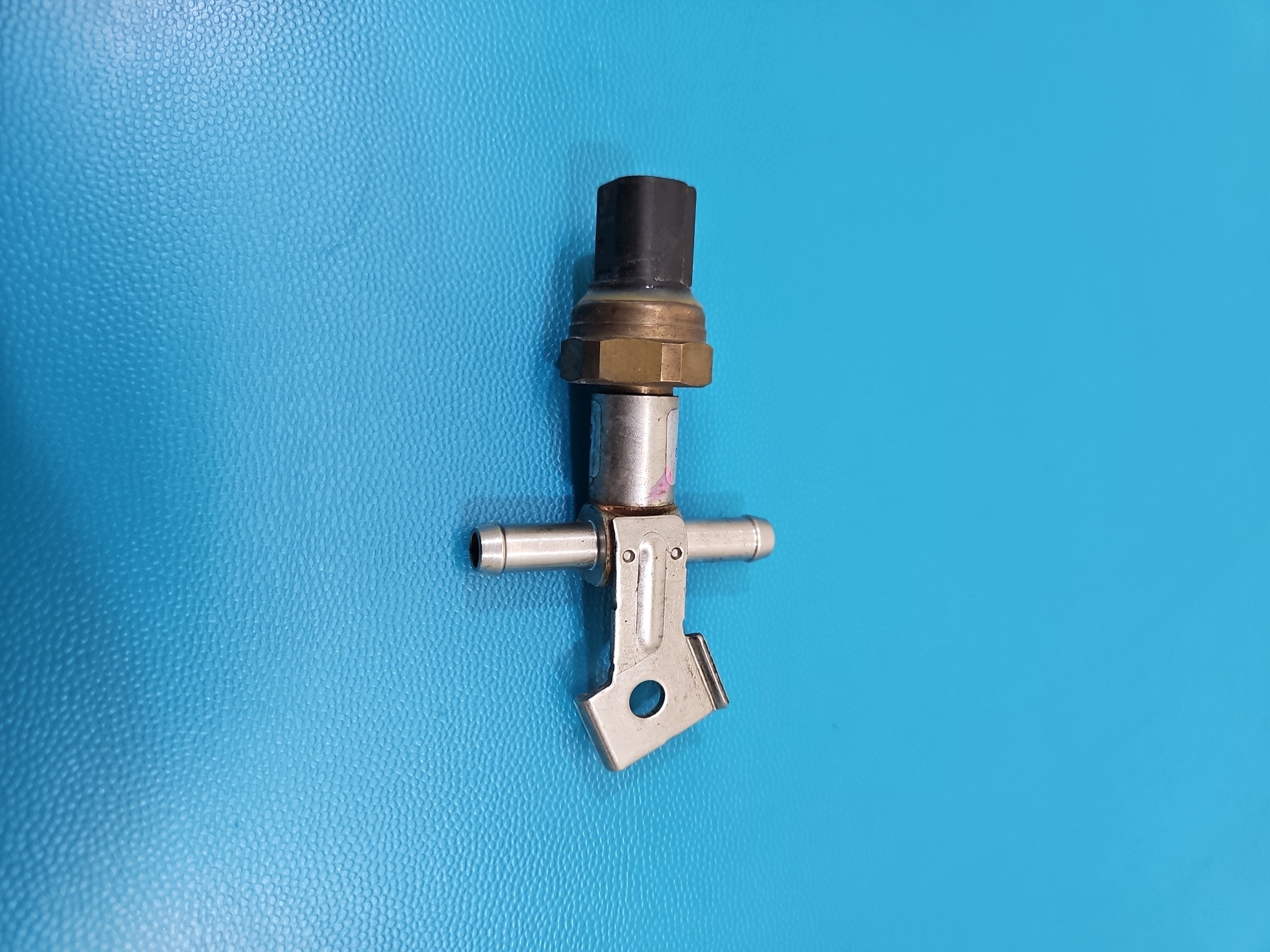 Bränsletemperatursensor A6450700081 image 3