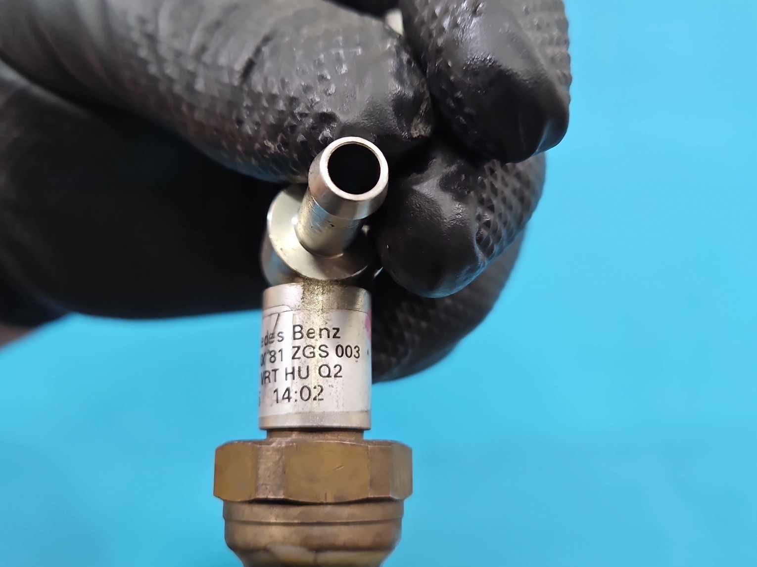Bränsletemperatursensor A6450700081 image 10