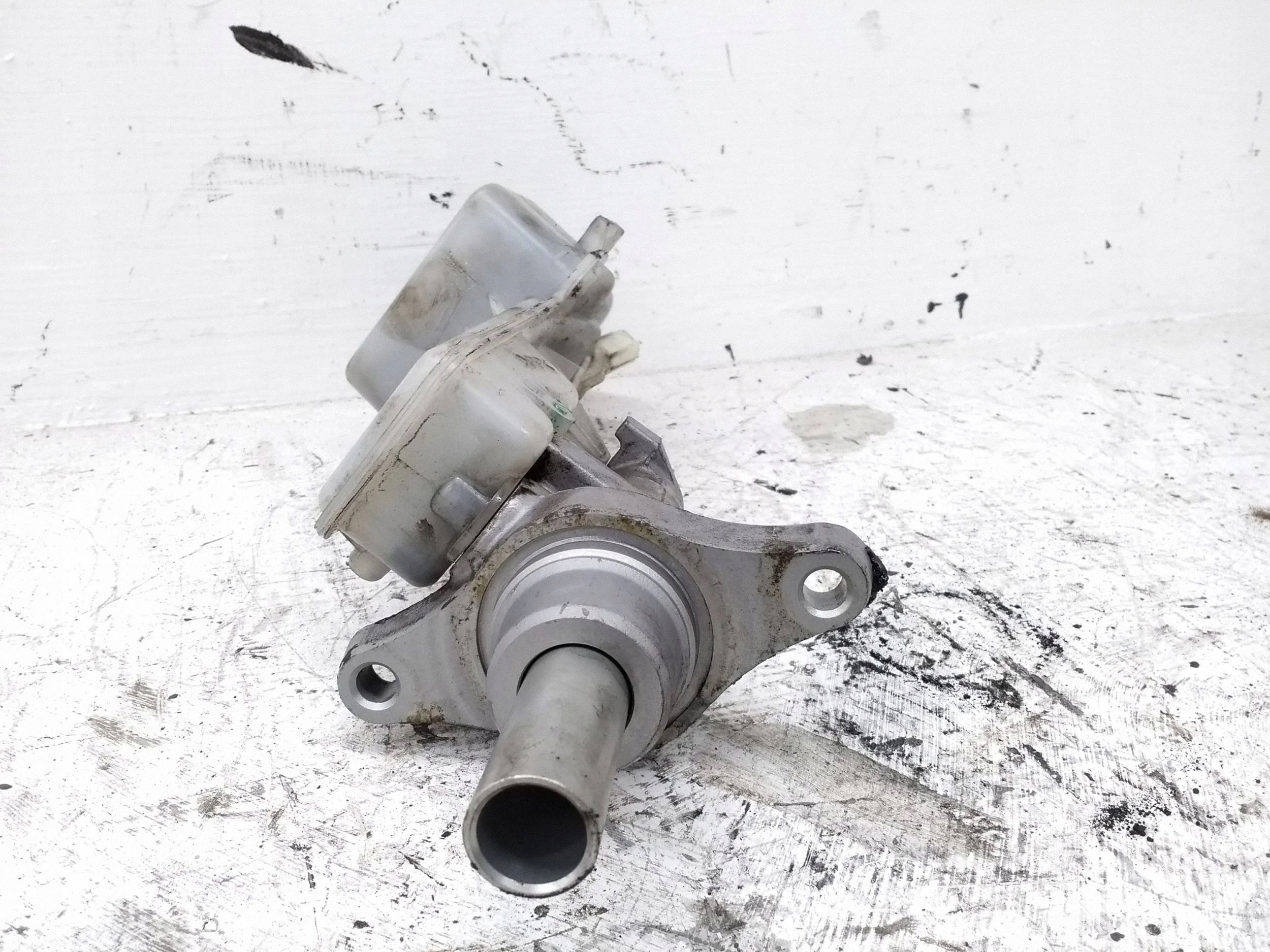 2015 Mazda 3 III Pompe de frein B45A43550 image 3